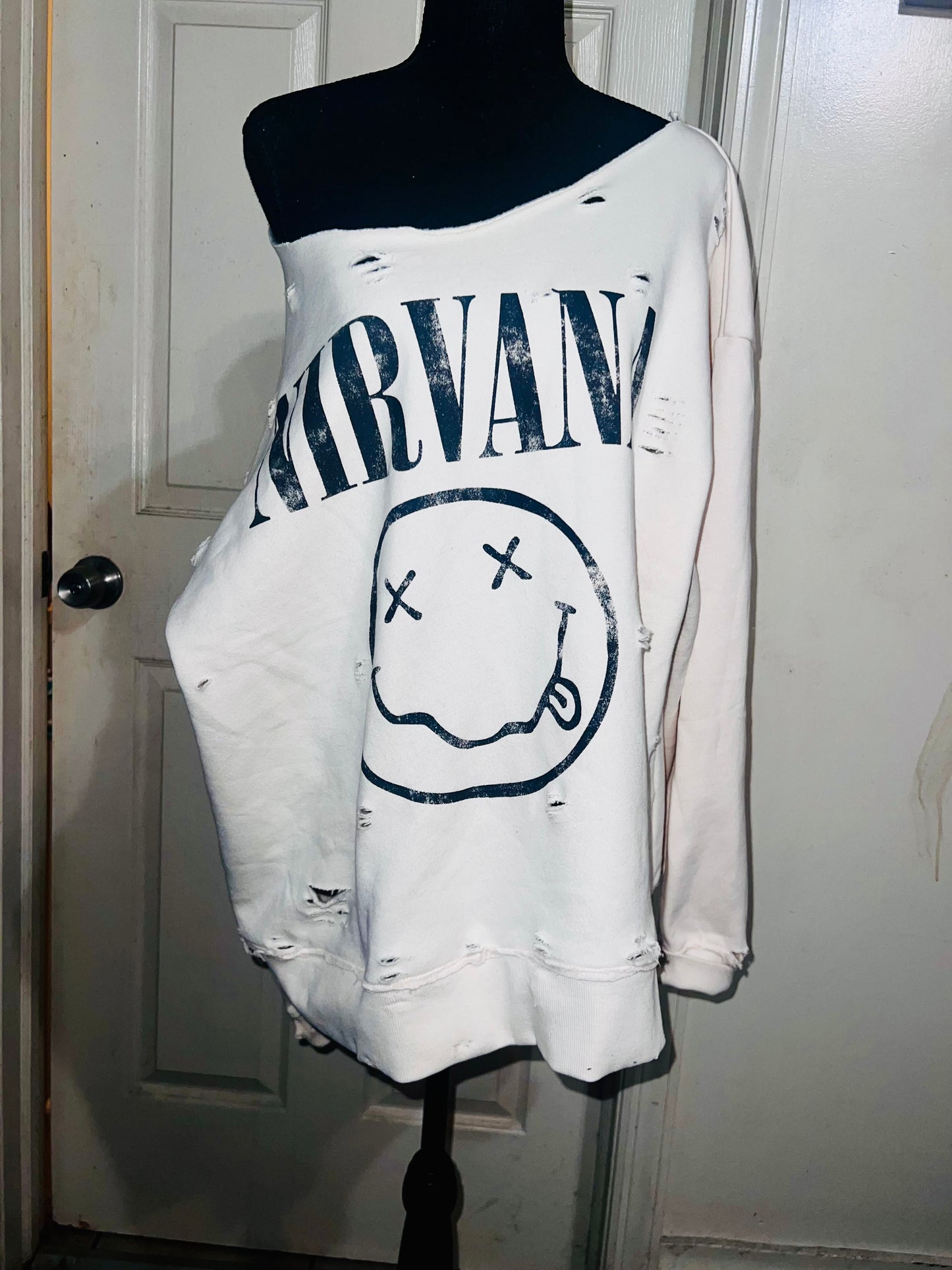 Nirvana Oversized Cream Sweatshirt