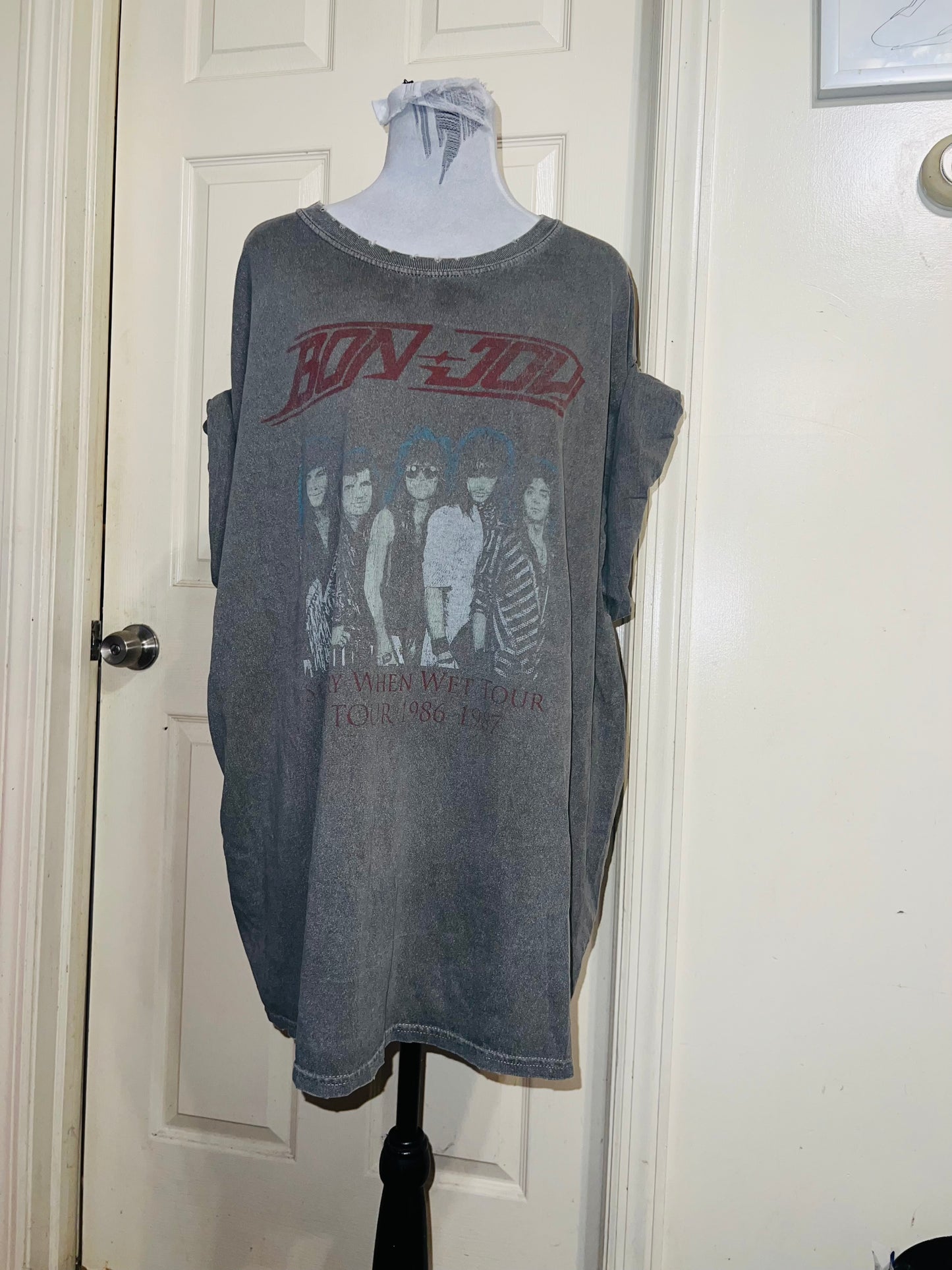Bob Jovi Oversized Distressed Tee