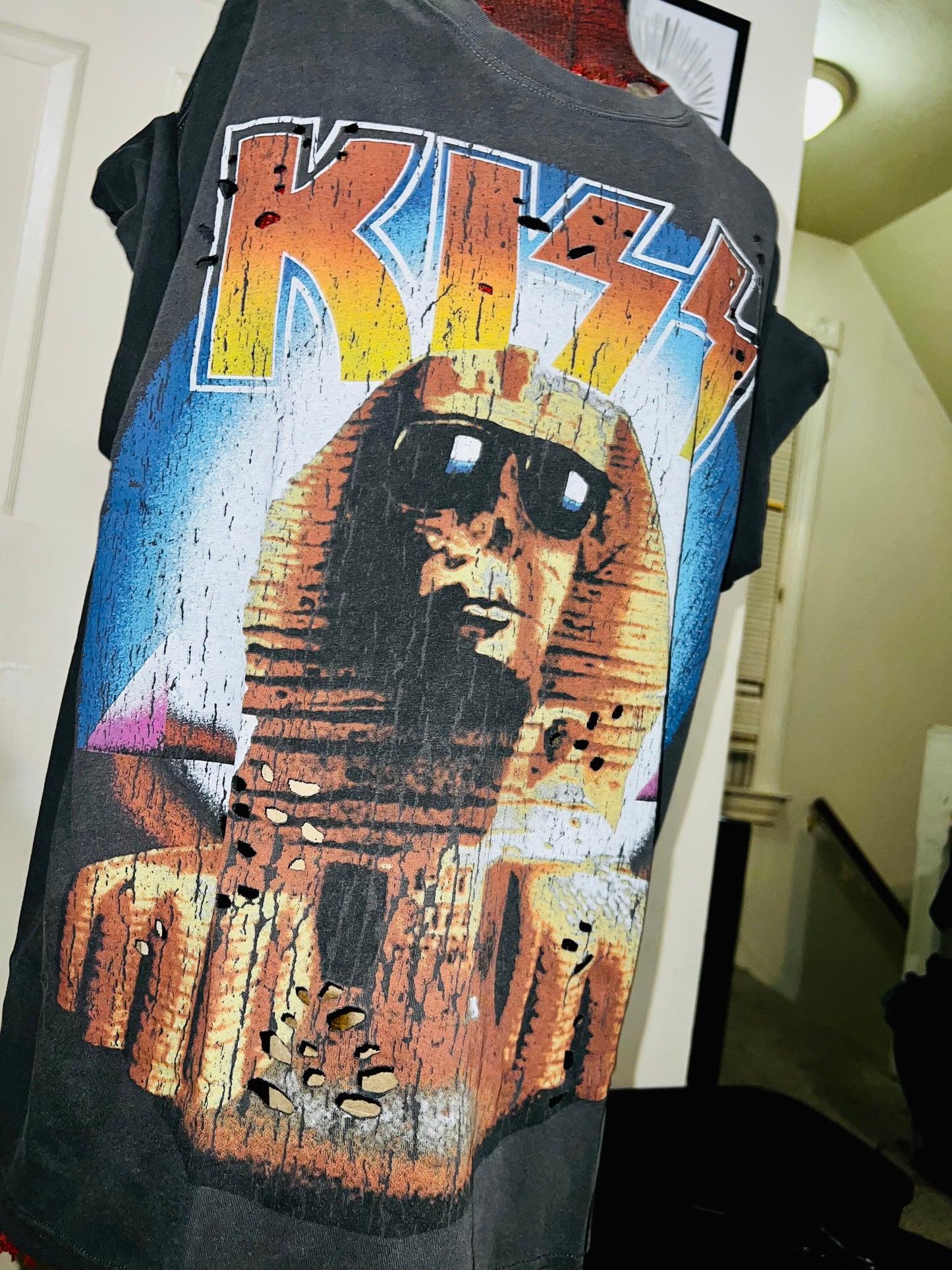 KISS Pyramids Oversized Distressed Tee