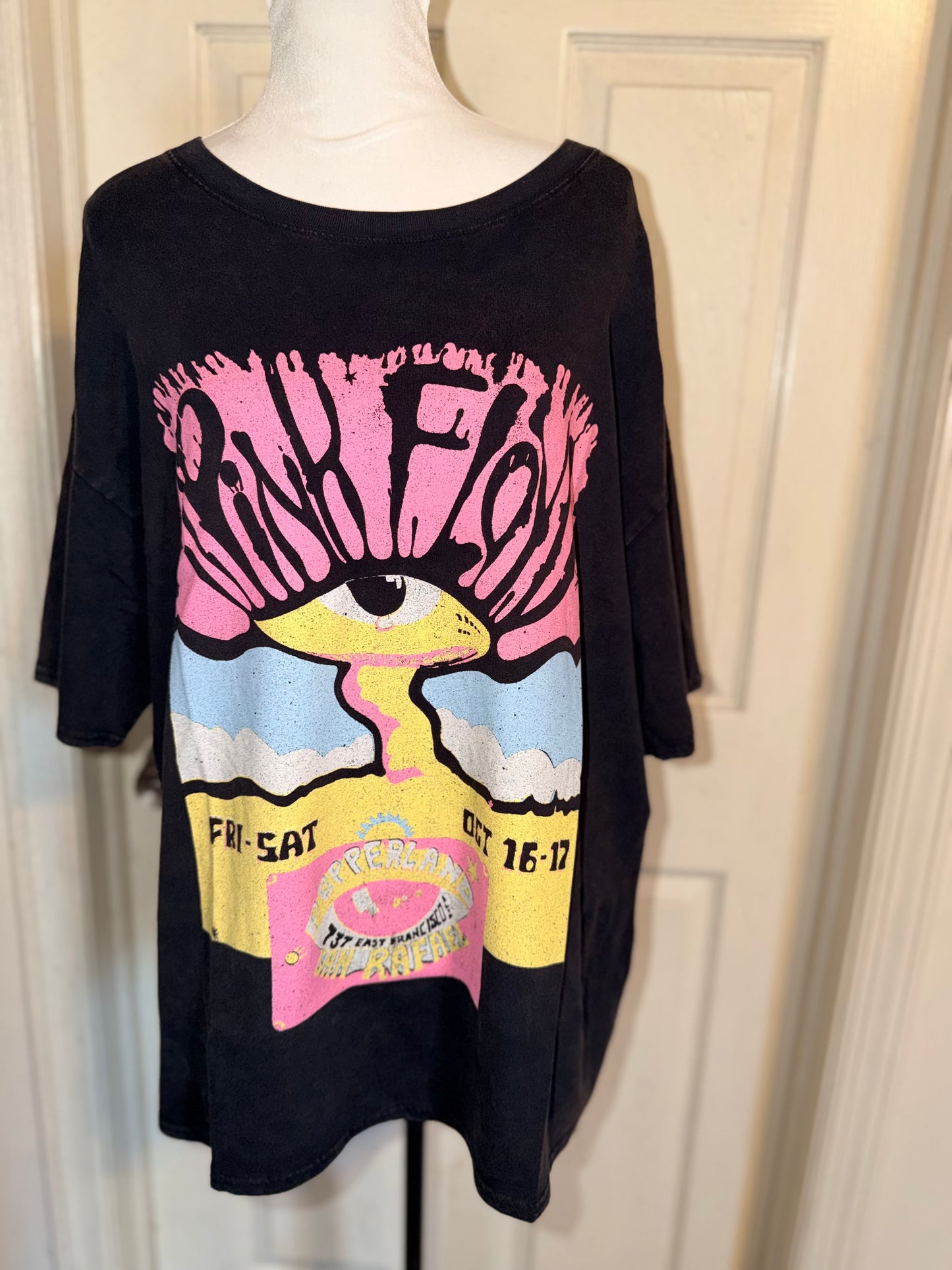 Pink Floyd Oversized Distressed Tee