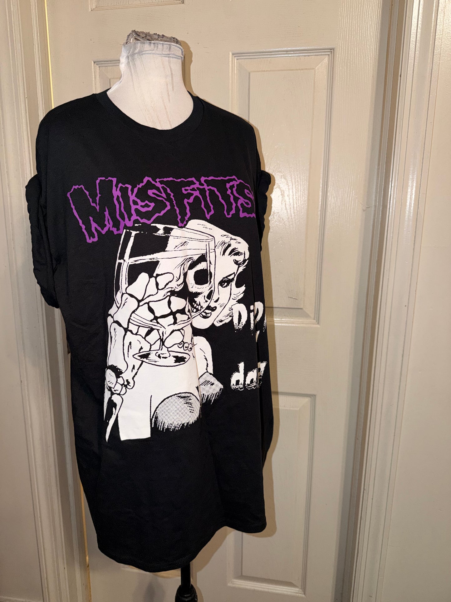 Misfits Oversized Distressed Tee