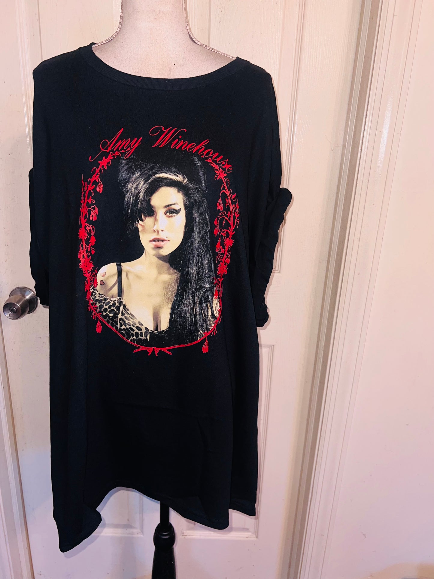 Amy Winehouse Oversized Distressed Tee