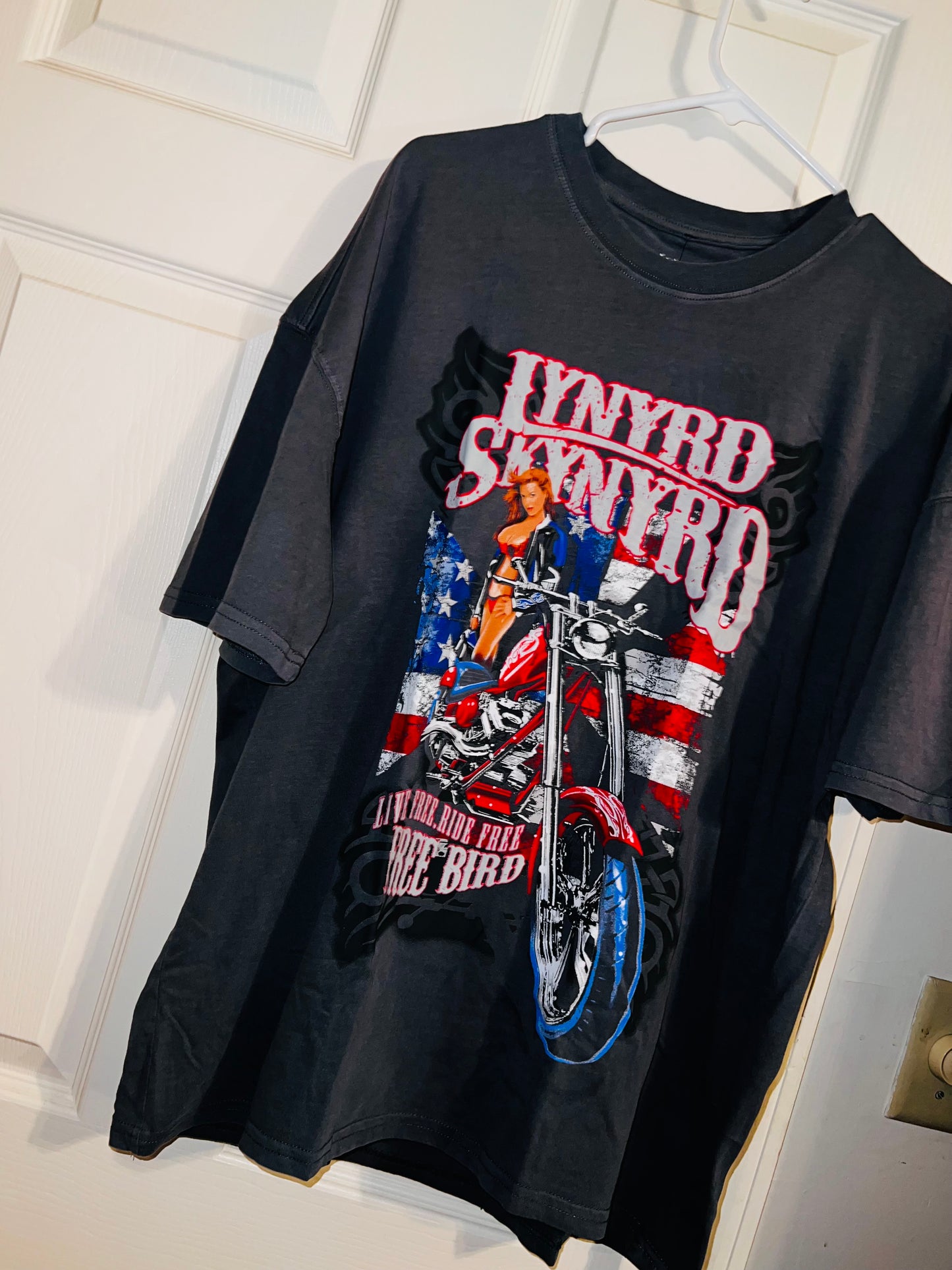 Lynyrd Skynyrd Free Bird Oversized Distressed Tee