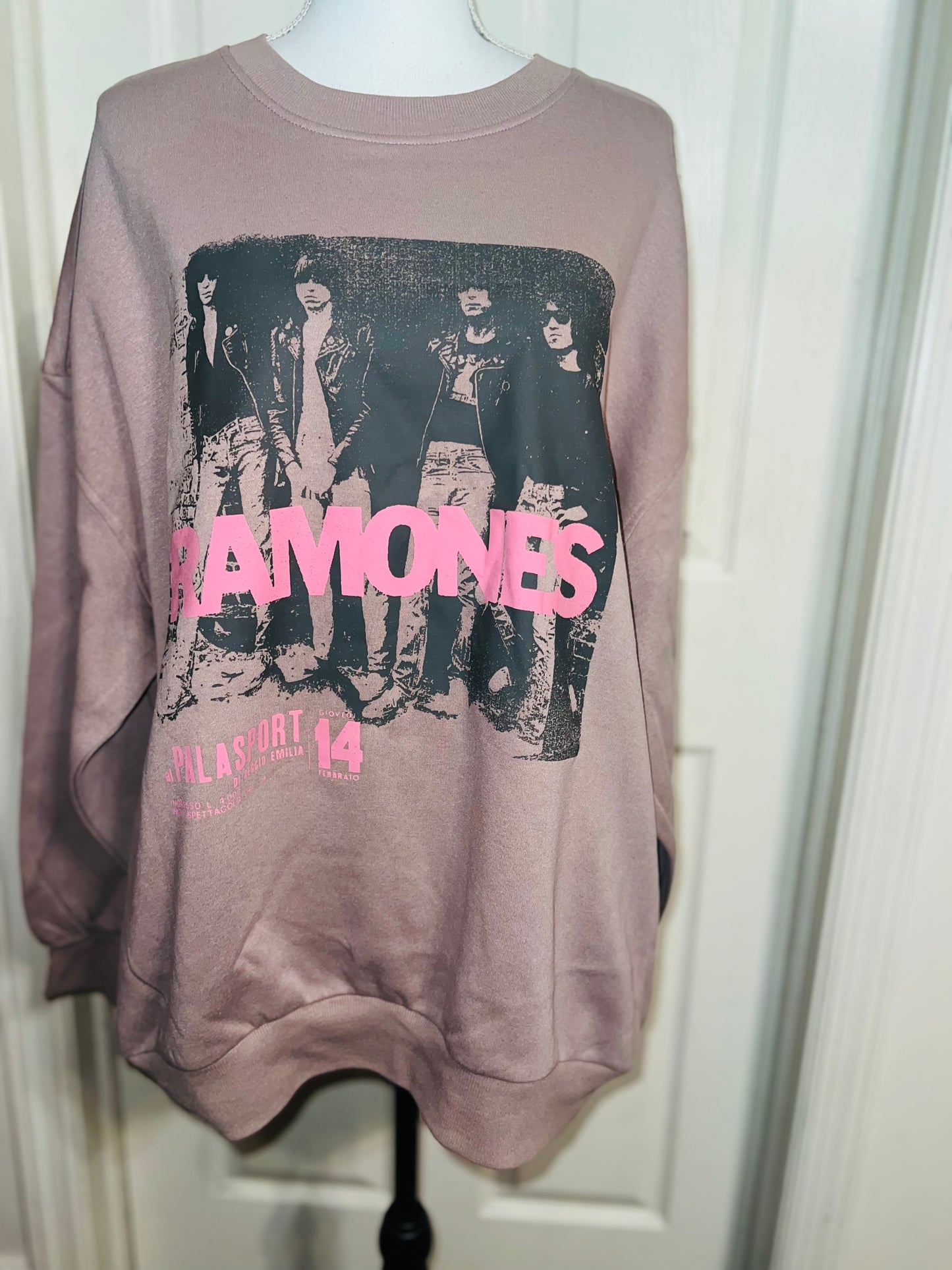 Ramones Oversized Distressed Tee