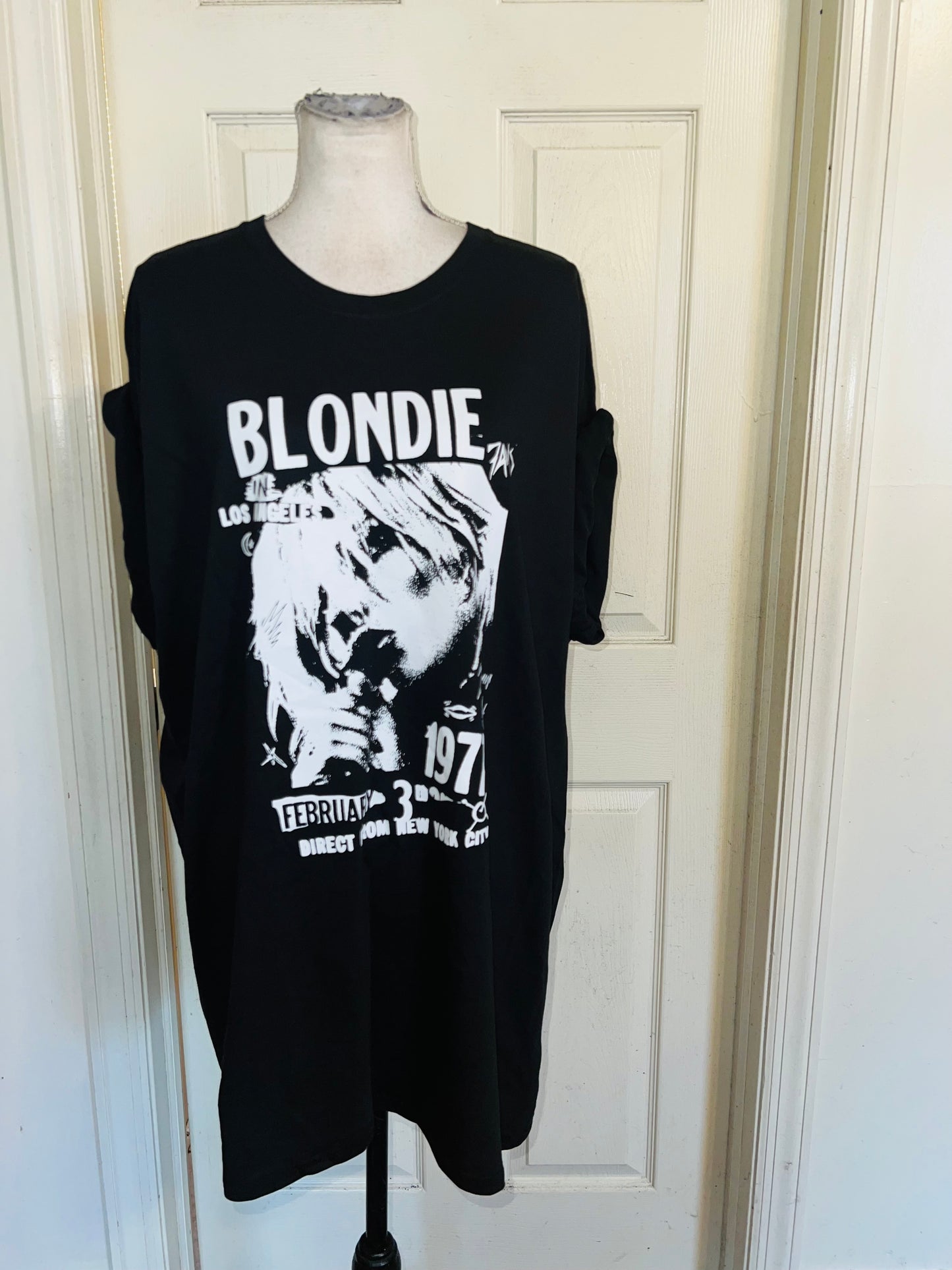 Blondie Oversized Distressed Tee