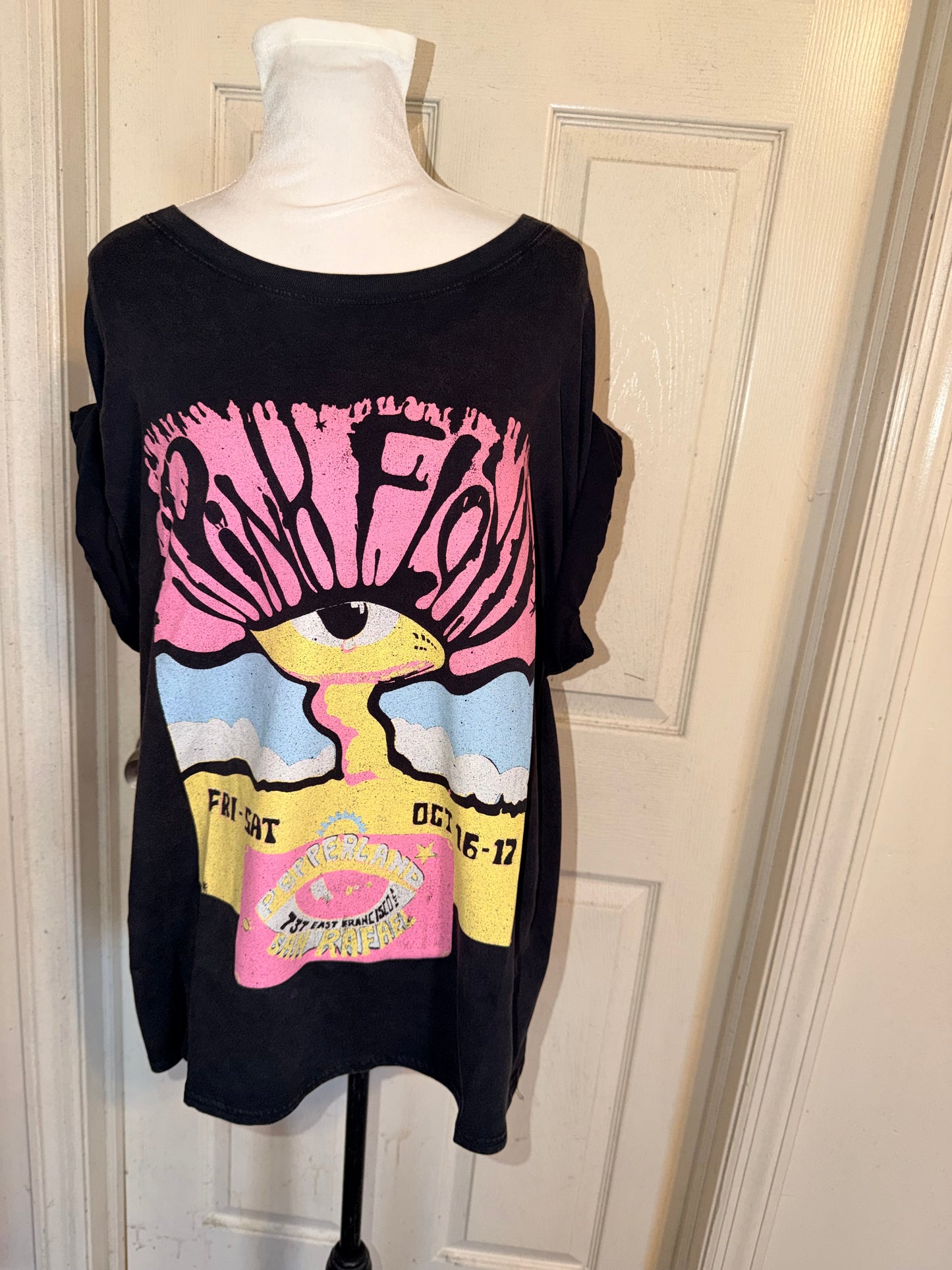 Pink Floyd Oversized Distressed Tee