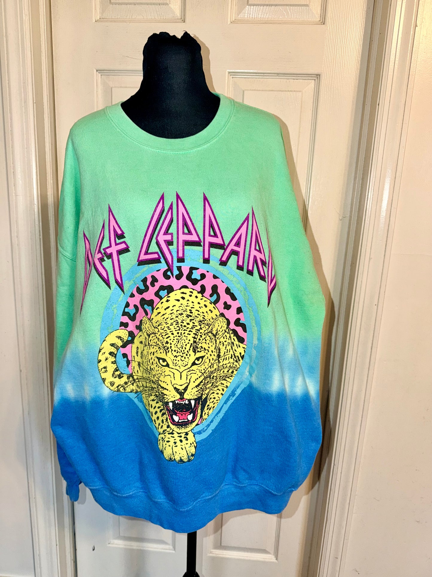 Def Leppard Oversized Sweatshirt