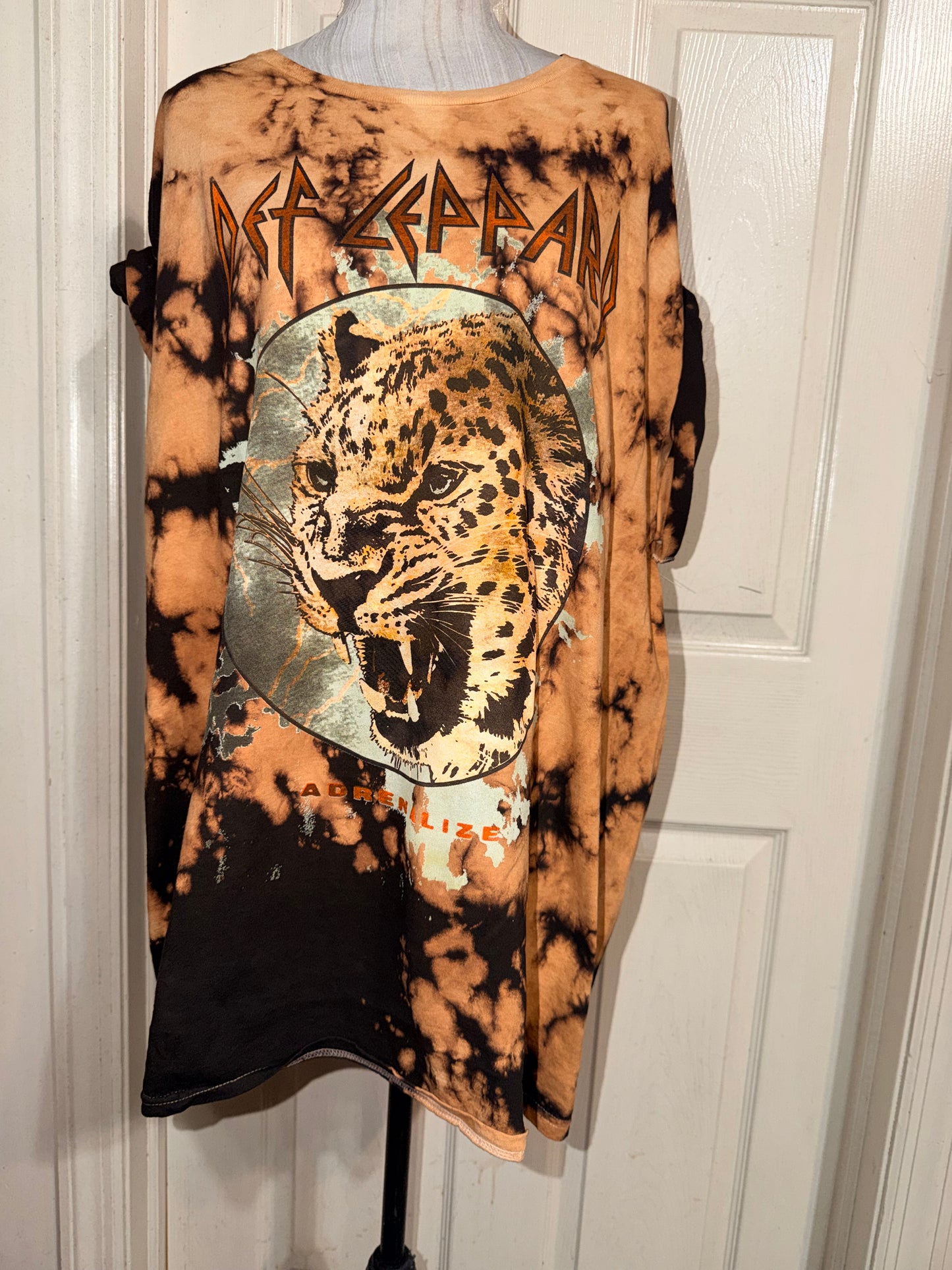 Def Leppard Oversized Distressed Tee