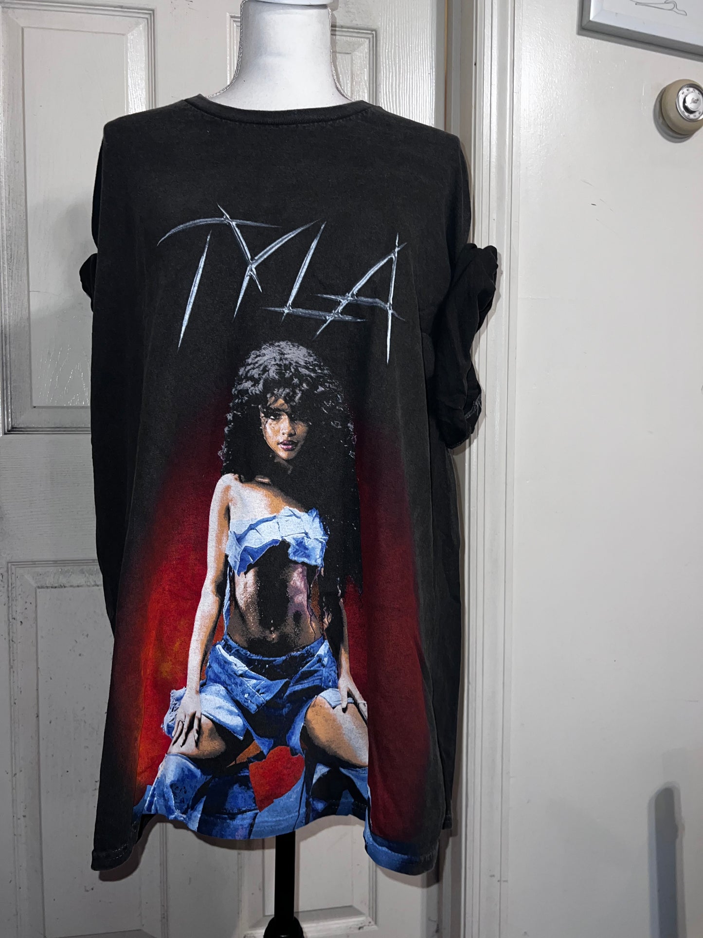 Tyla Oversized Disyressed Tee