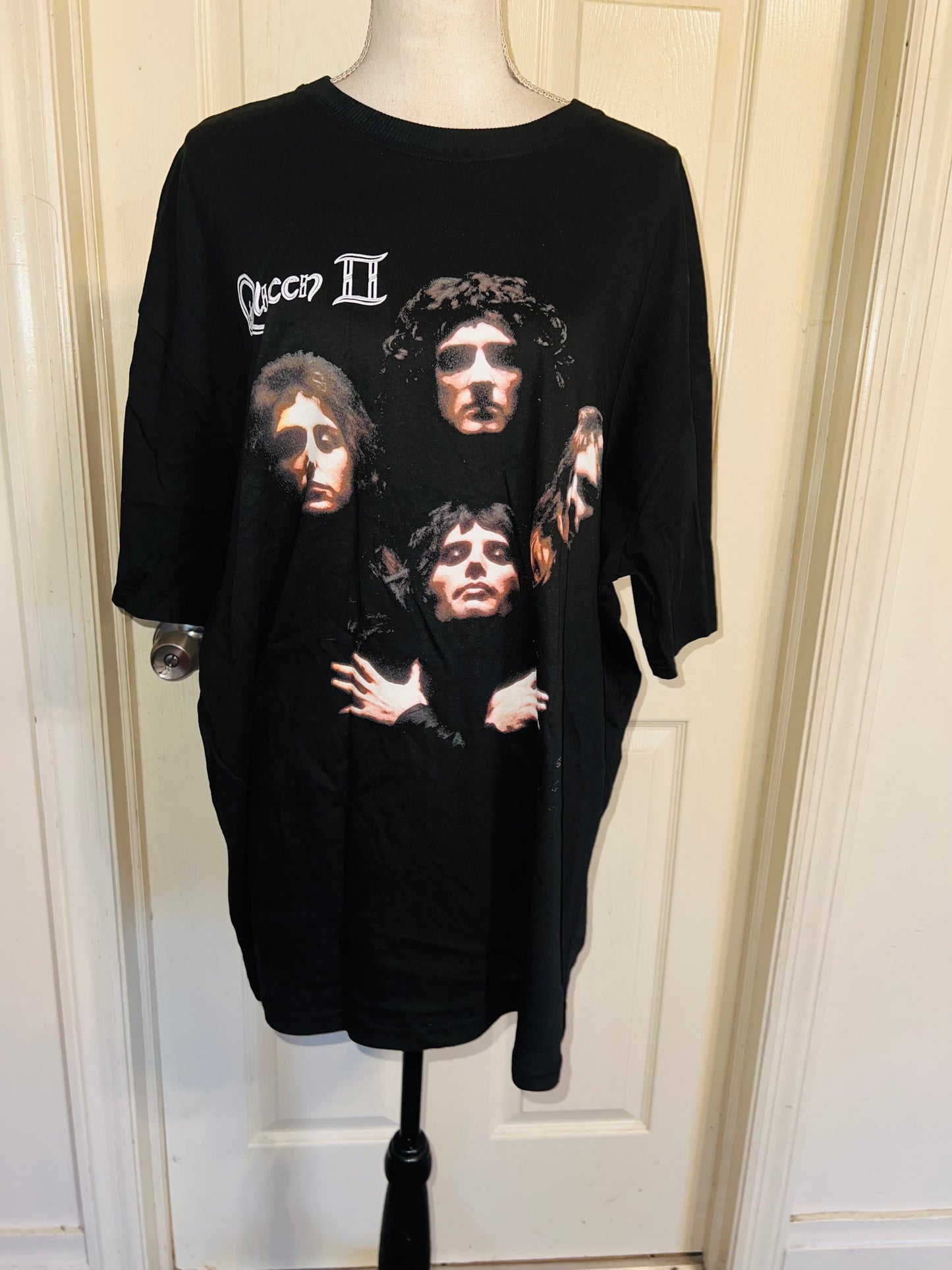 Queen Oversized Distressed Tee