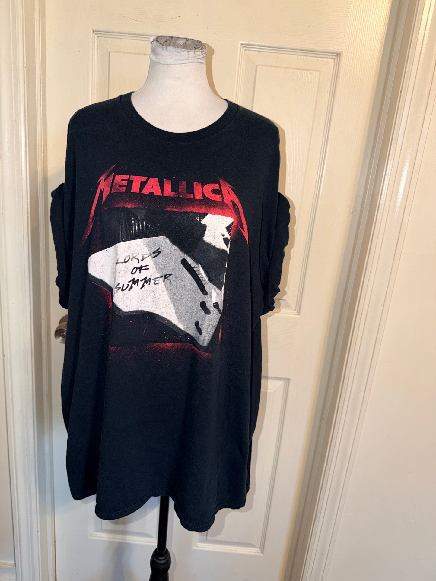 Metallica Oversized Distressed Tee