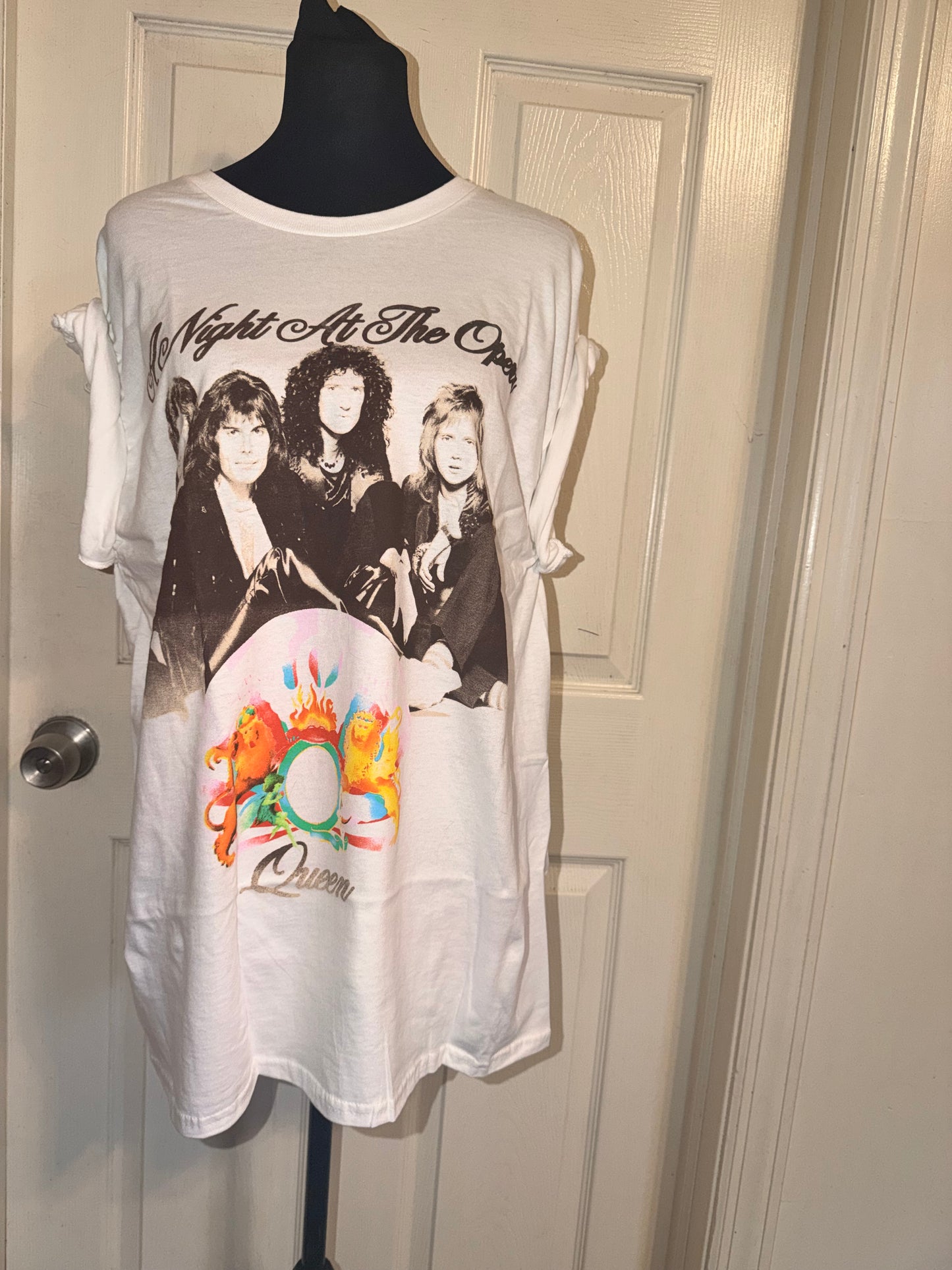 Queen Oversized Distressed Tee