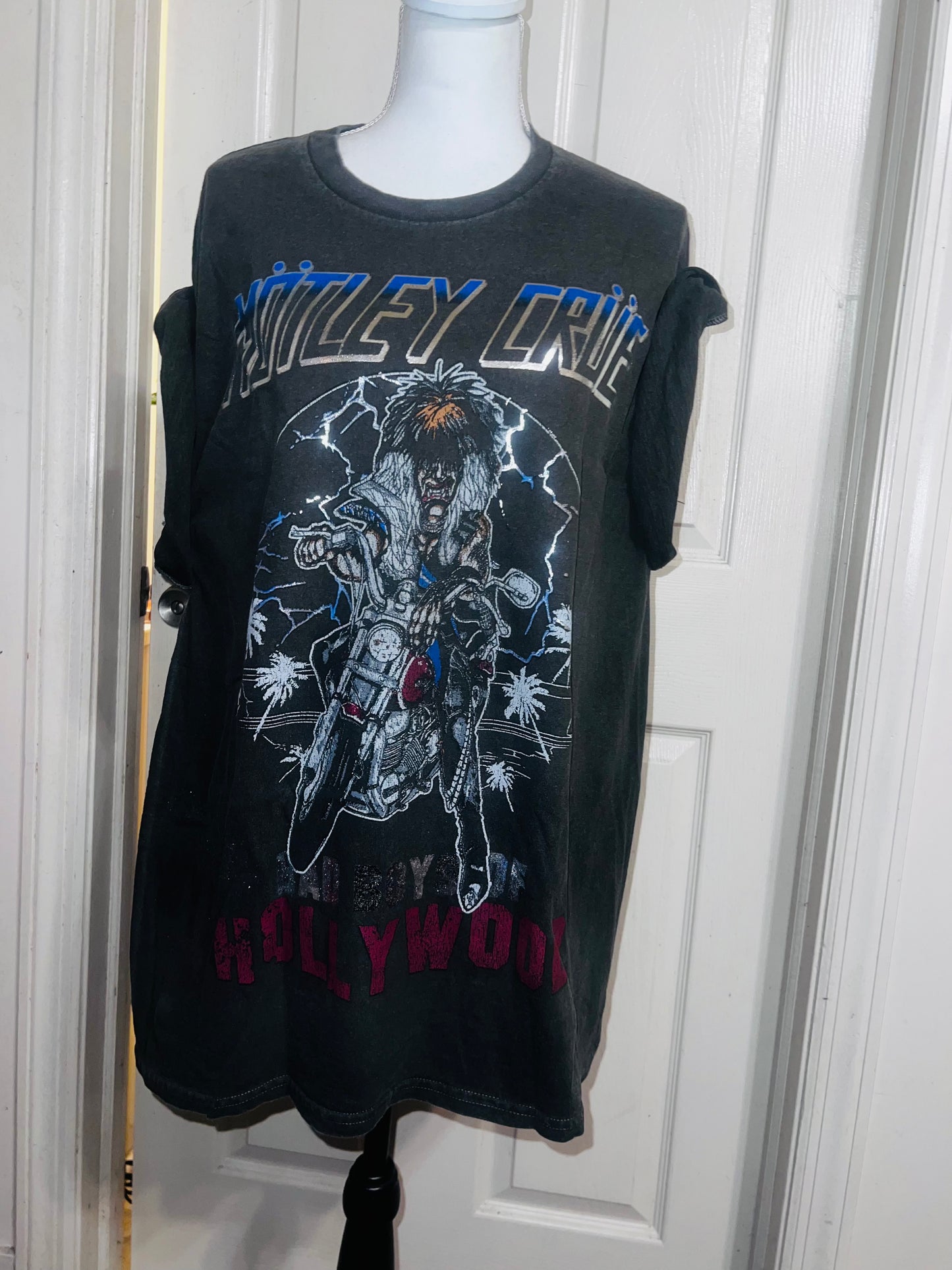 Motley Crue Oversized Distressed Tee