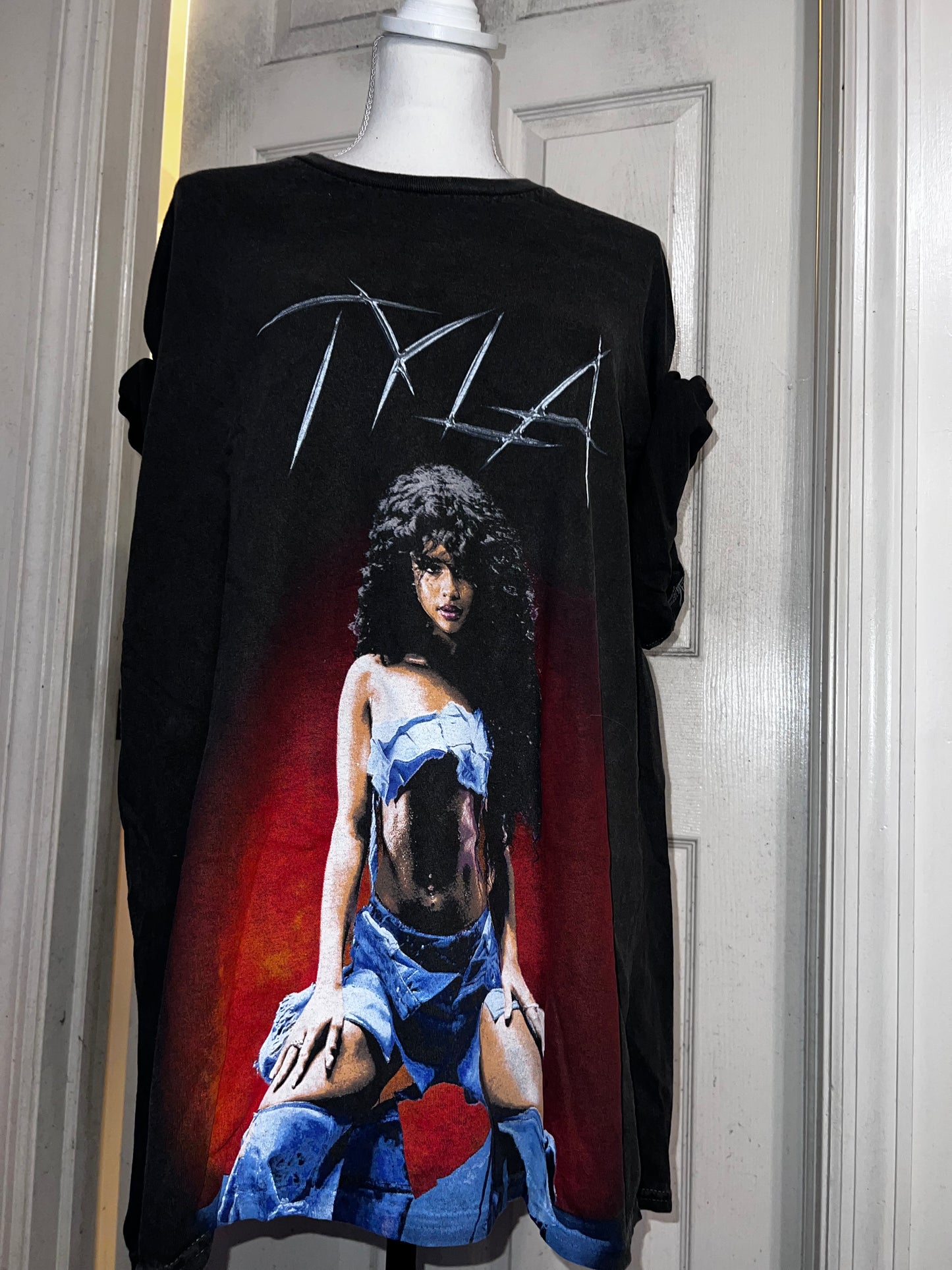 Tyla Oversized Disyressed Tee