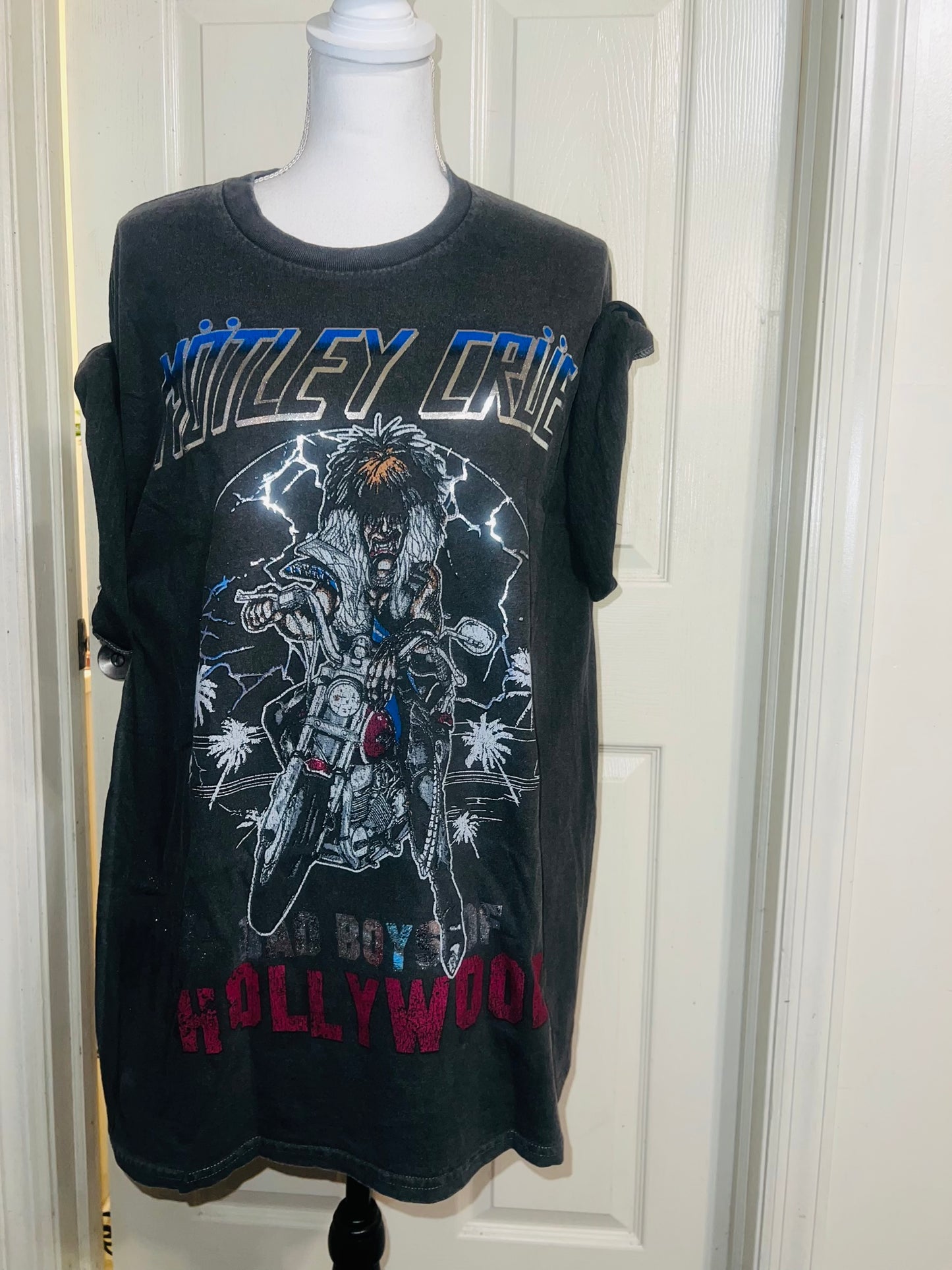 Motley Crue Oversized Distressed Tee