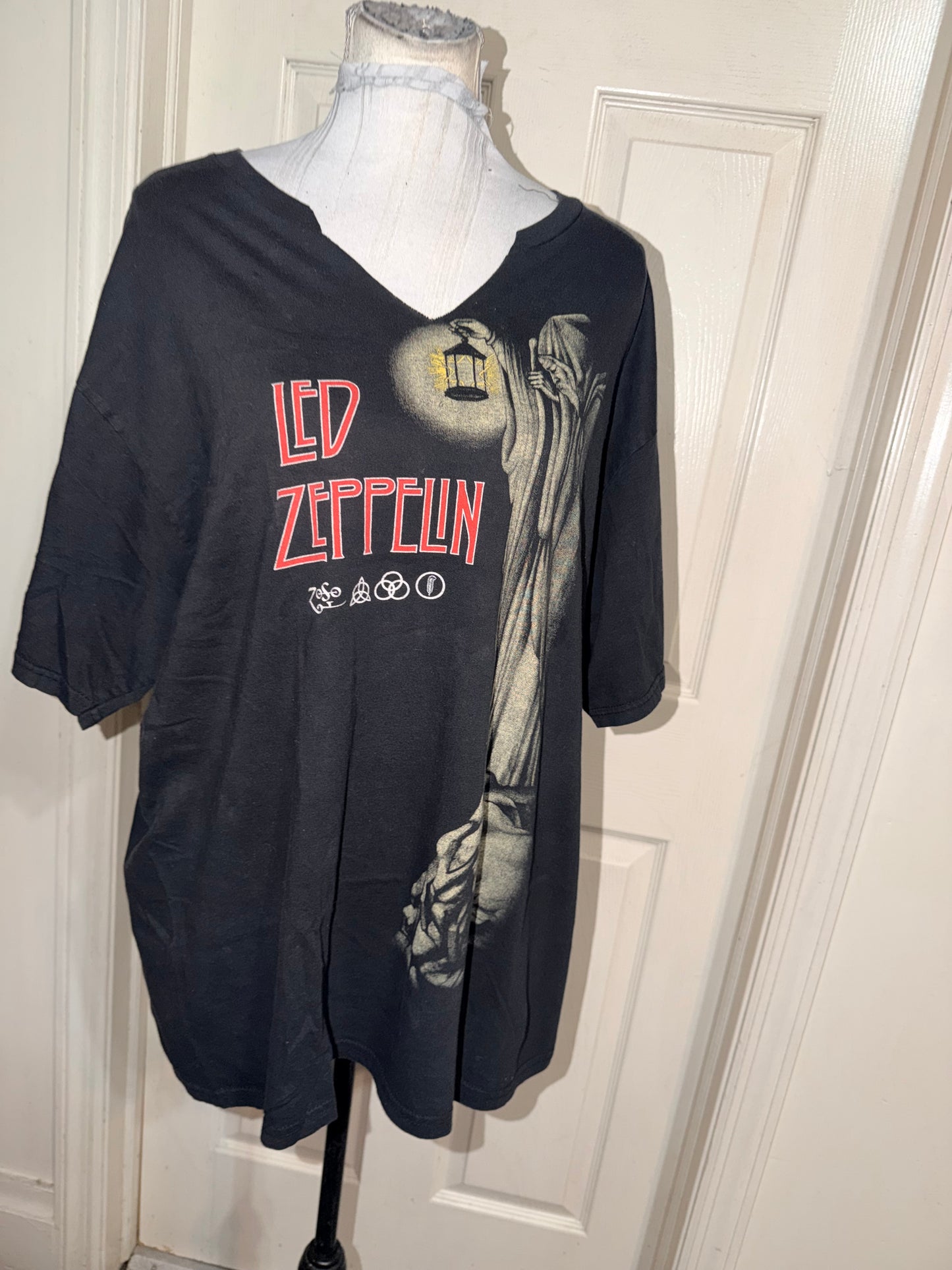 Led Zeppelin Oversized Distressed Tee