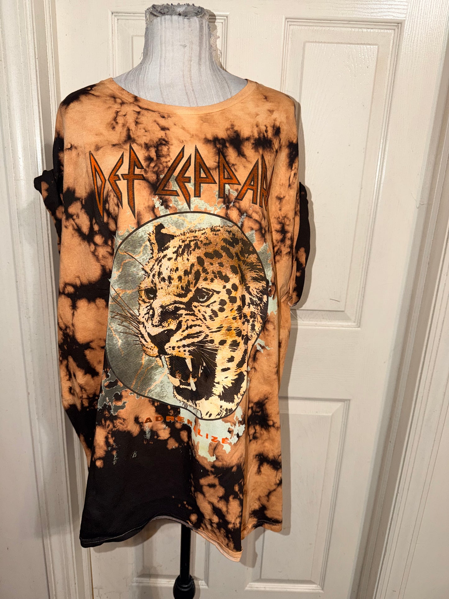 Def Leppard Oversized Distressed Tee