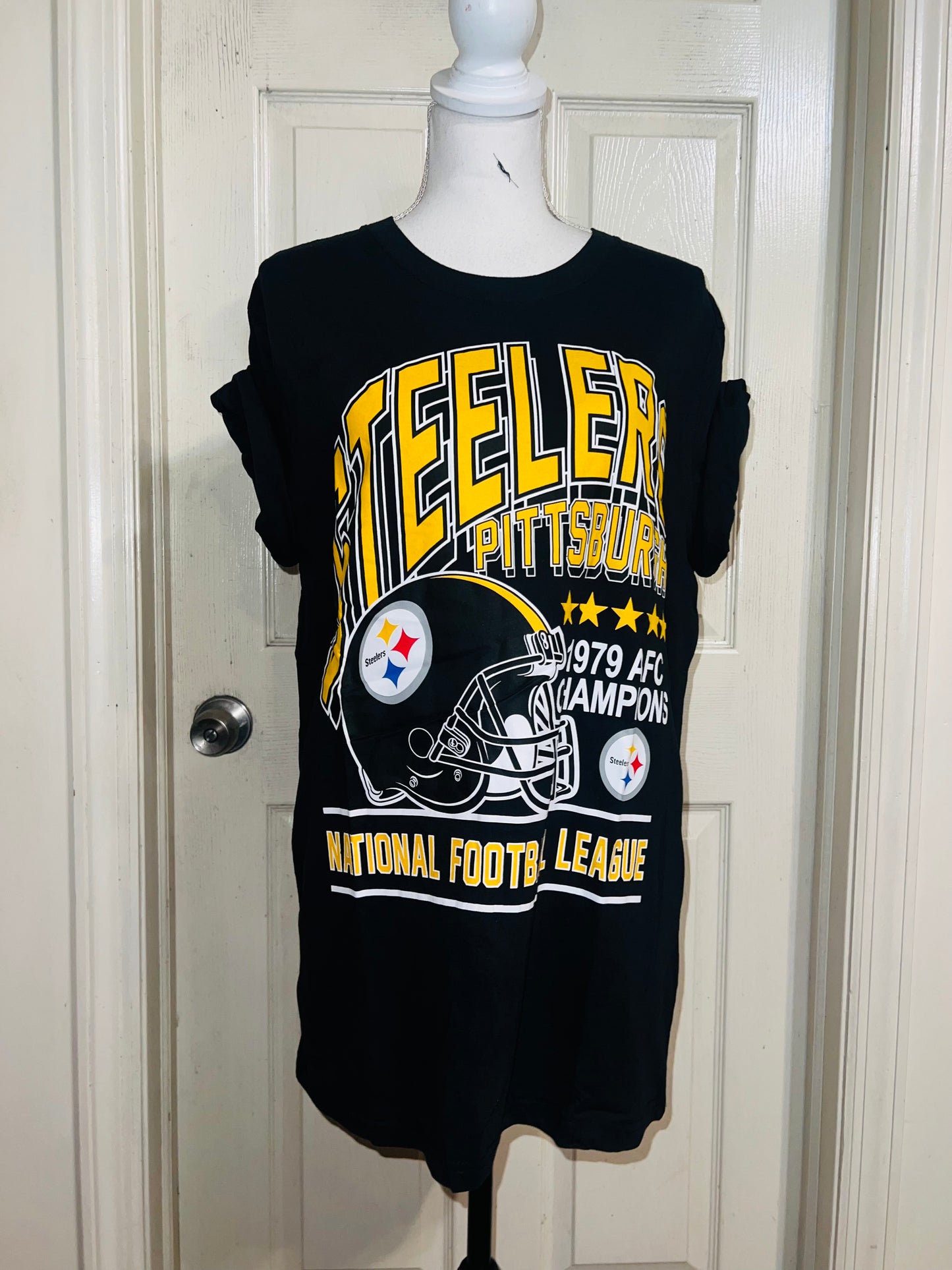 Pittsburgh Steelers Oversized Distressed Tee