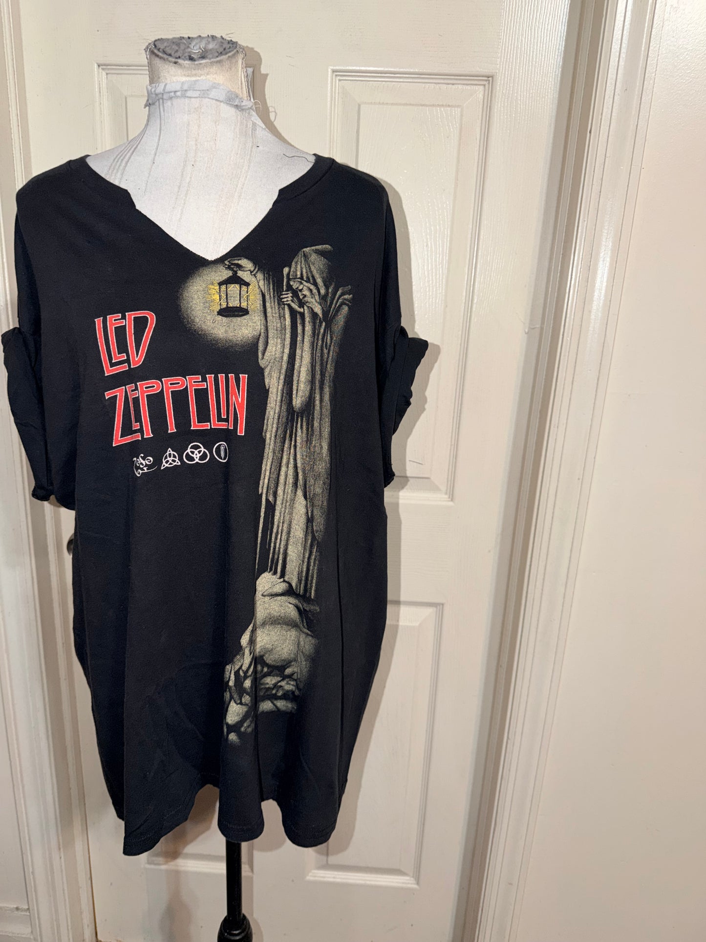 Led Zeppelin Oversized Distressed Tee