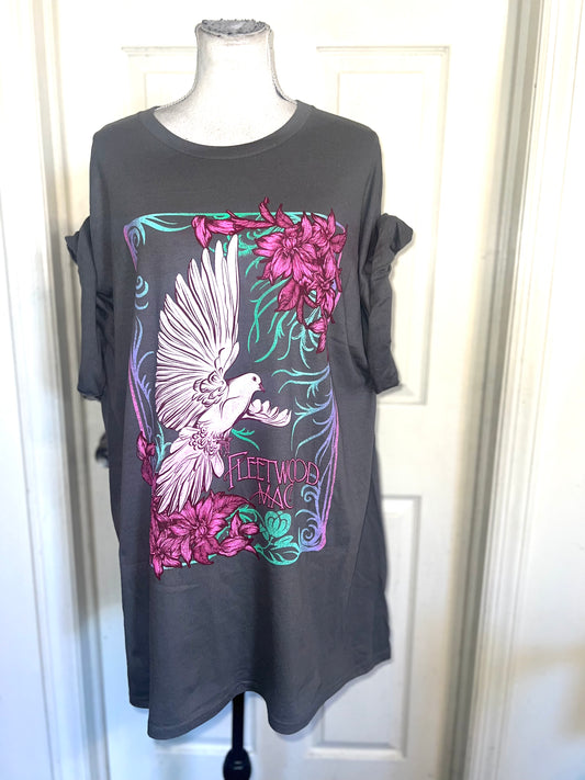 Fleetwood Mac Oversized Distressed Tee