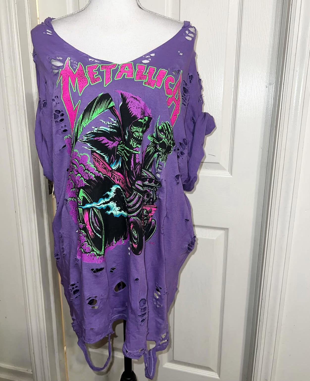 Metallica Oversized Distressed Tee