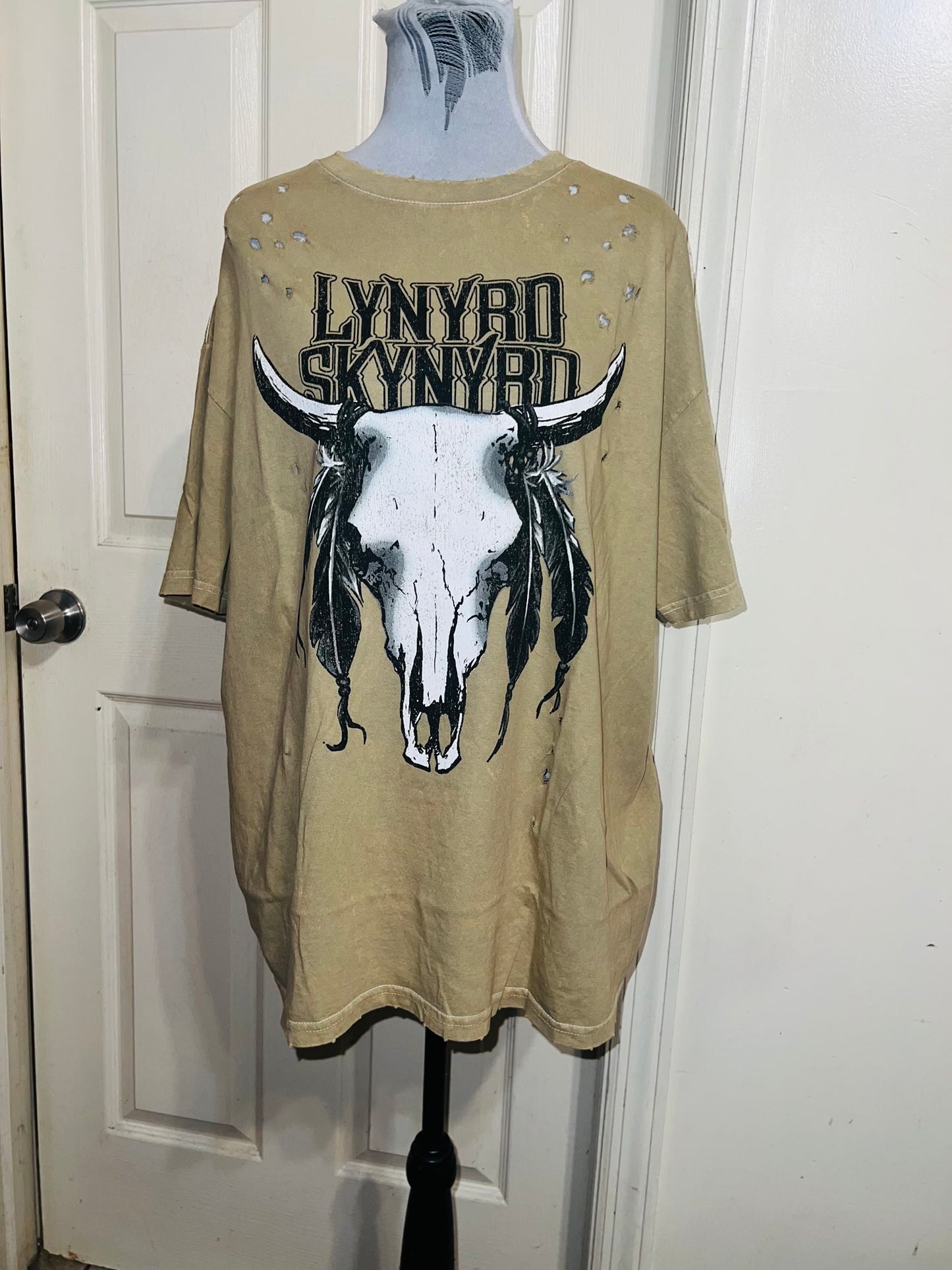 Lynyrd Skynyrd Oversized Distressed Tee