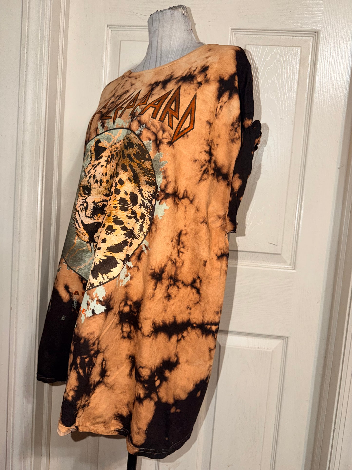 Def Leppard Oversized Distressed Tee