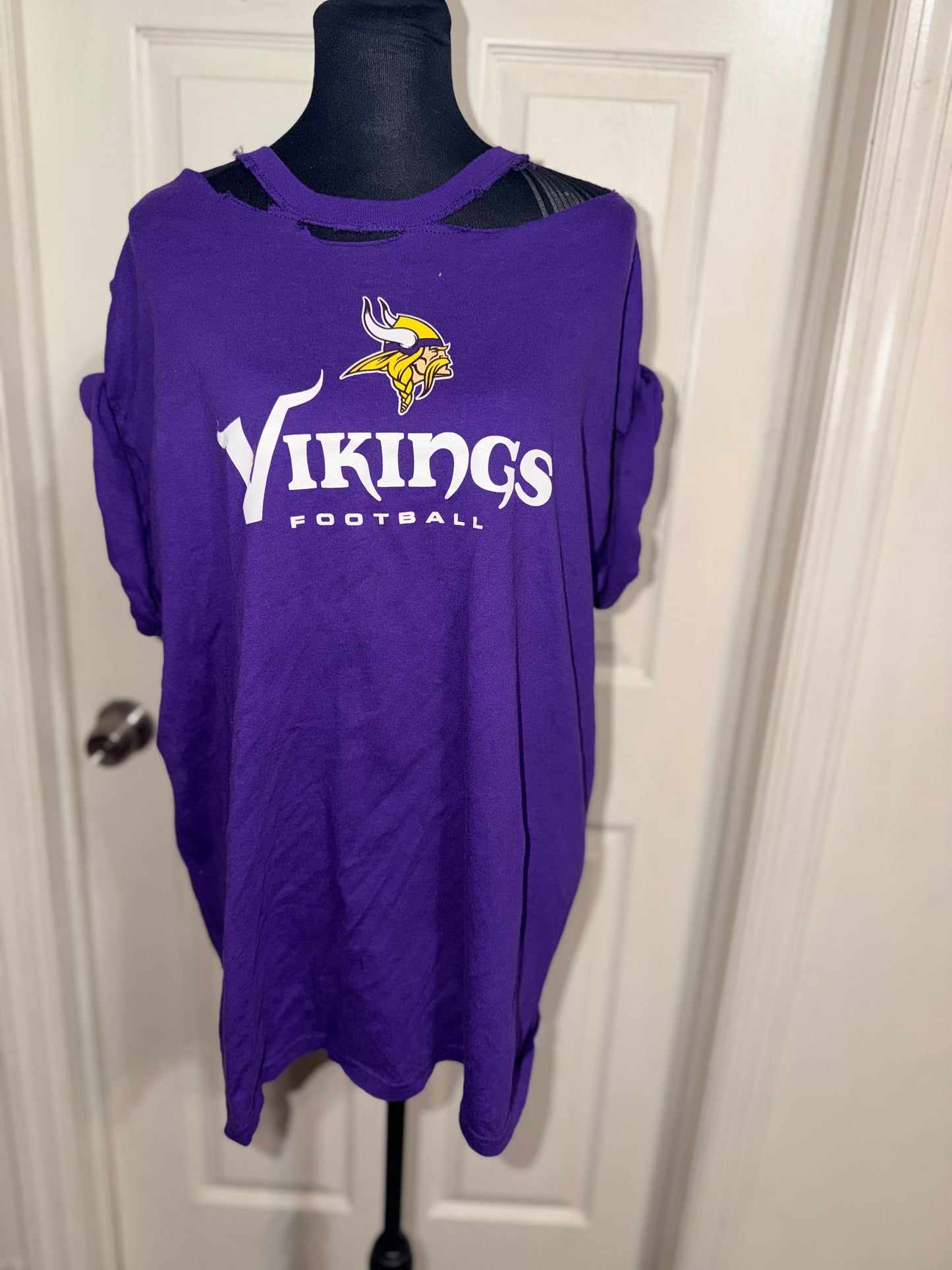 Minnesota Vikings Oversized Distressed Tee