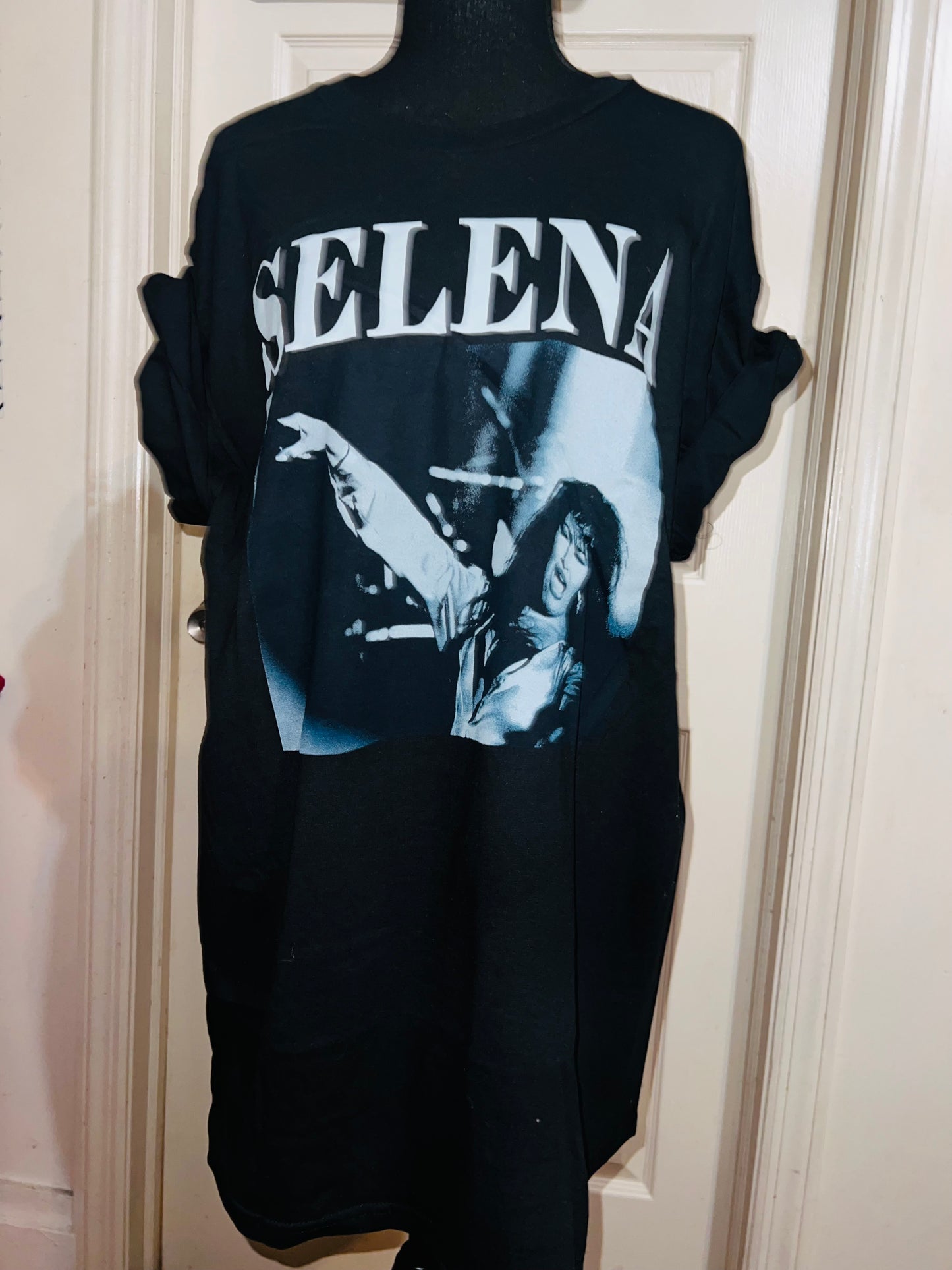 Selena Oversized Distressed Tee