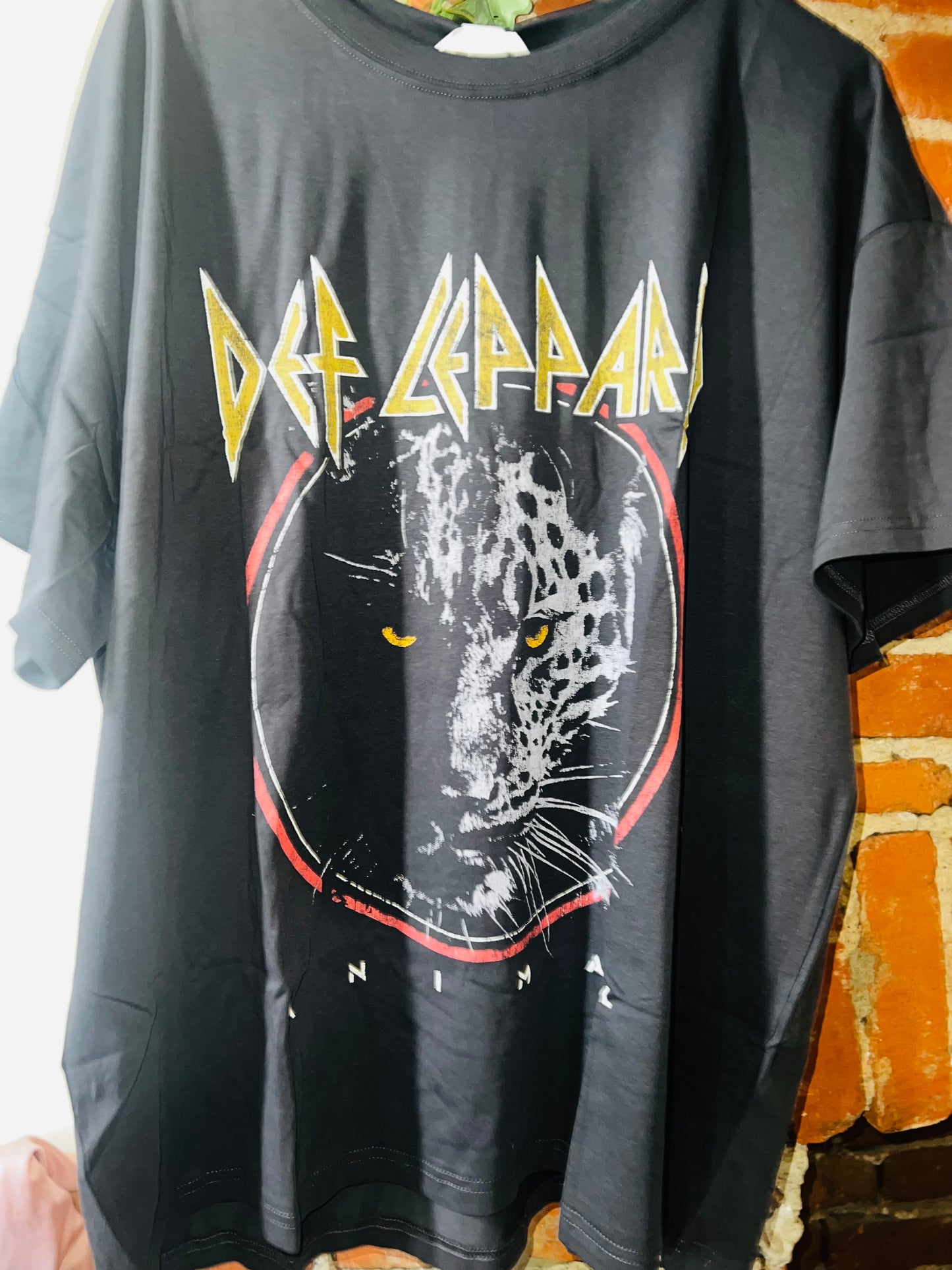 Def Leppard Animal Oversized Tee
