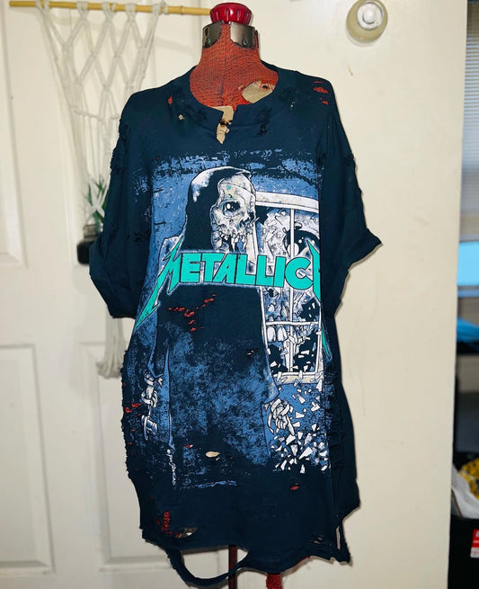 Metallica Oversized Distressed Tee