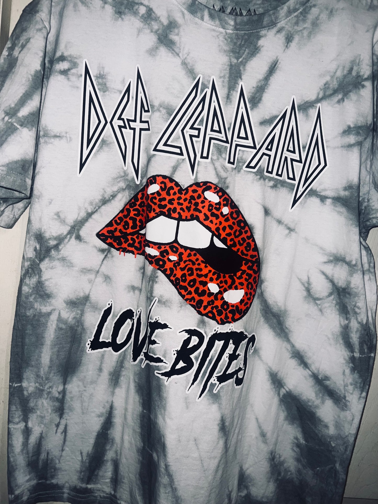 Def Leppard Love Bites Oversized Tee