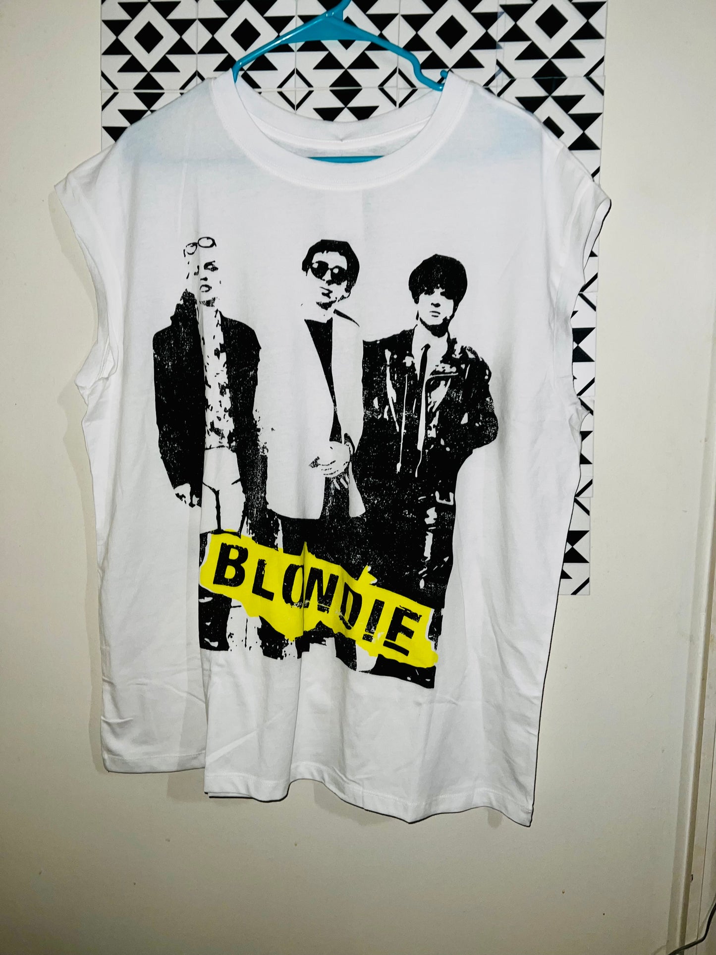 Blondie Oversized Distressed Tank