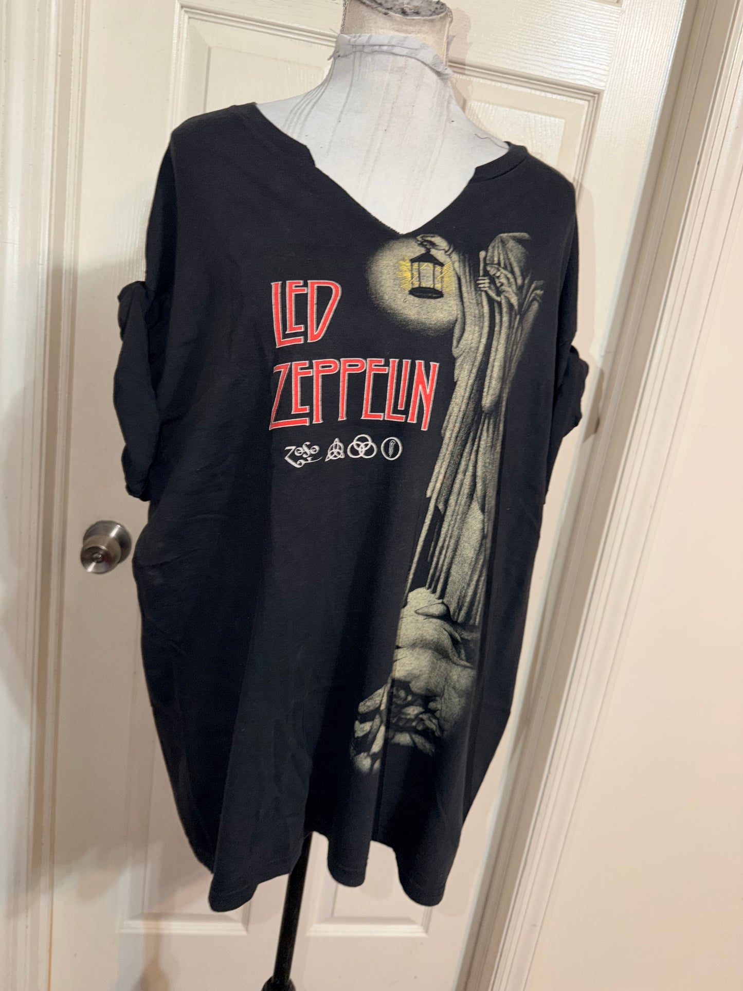 Led Zeppelin Oversized Distressed Tee