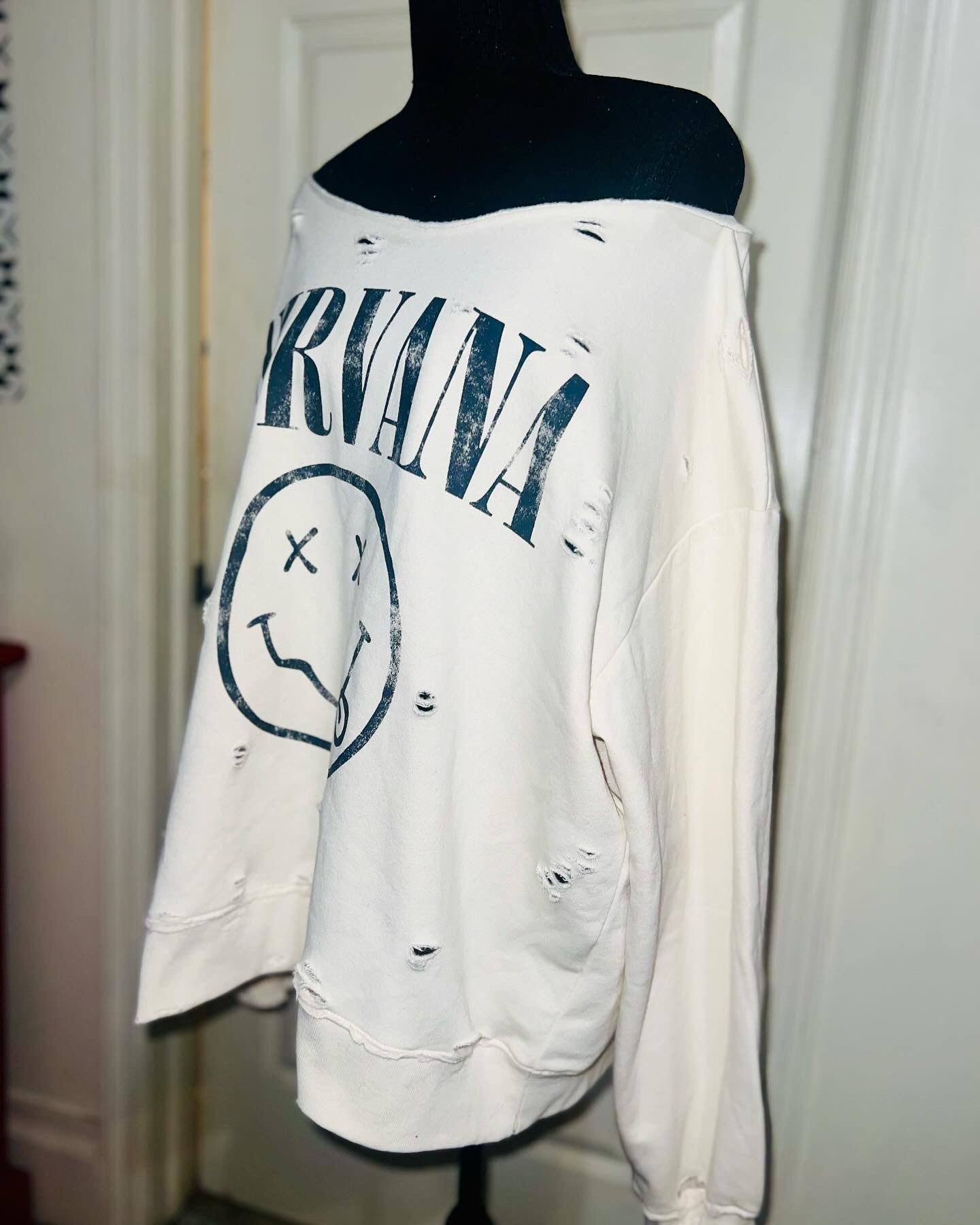 Nirvana Oversized Cream Sweatshirt