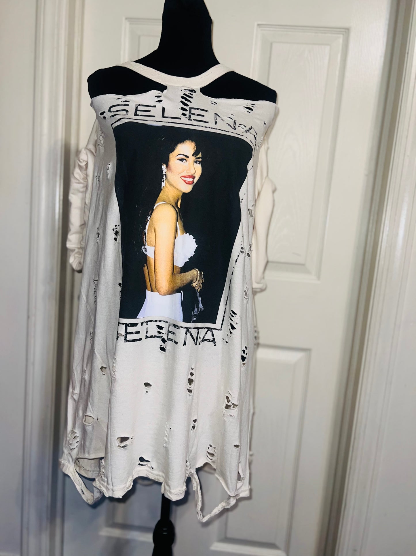 Selena Oversized Distressed Tee