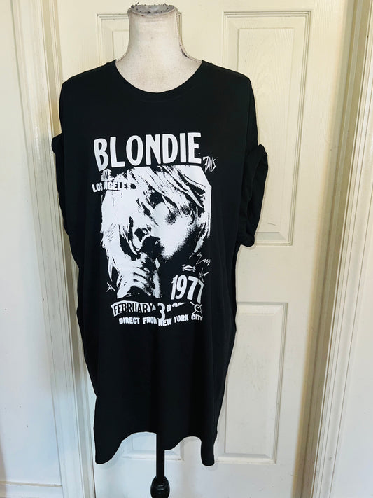 Blondie Oversized Distressed Tee