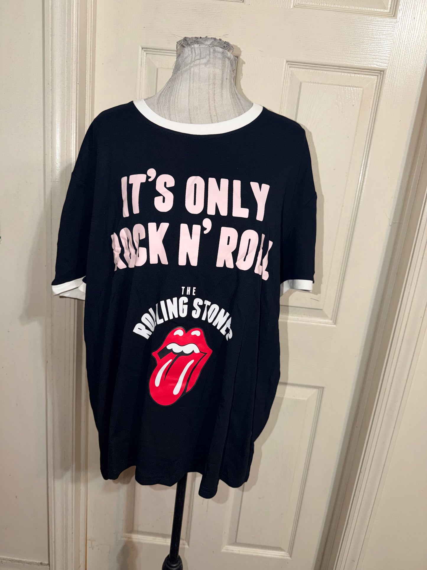The Rolling Stones Oversized Distressed Raglan Tee