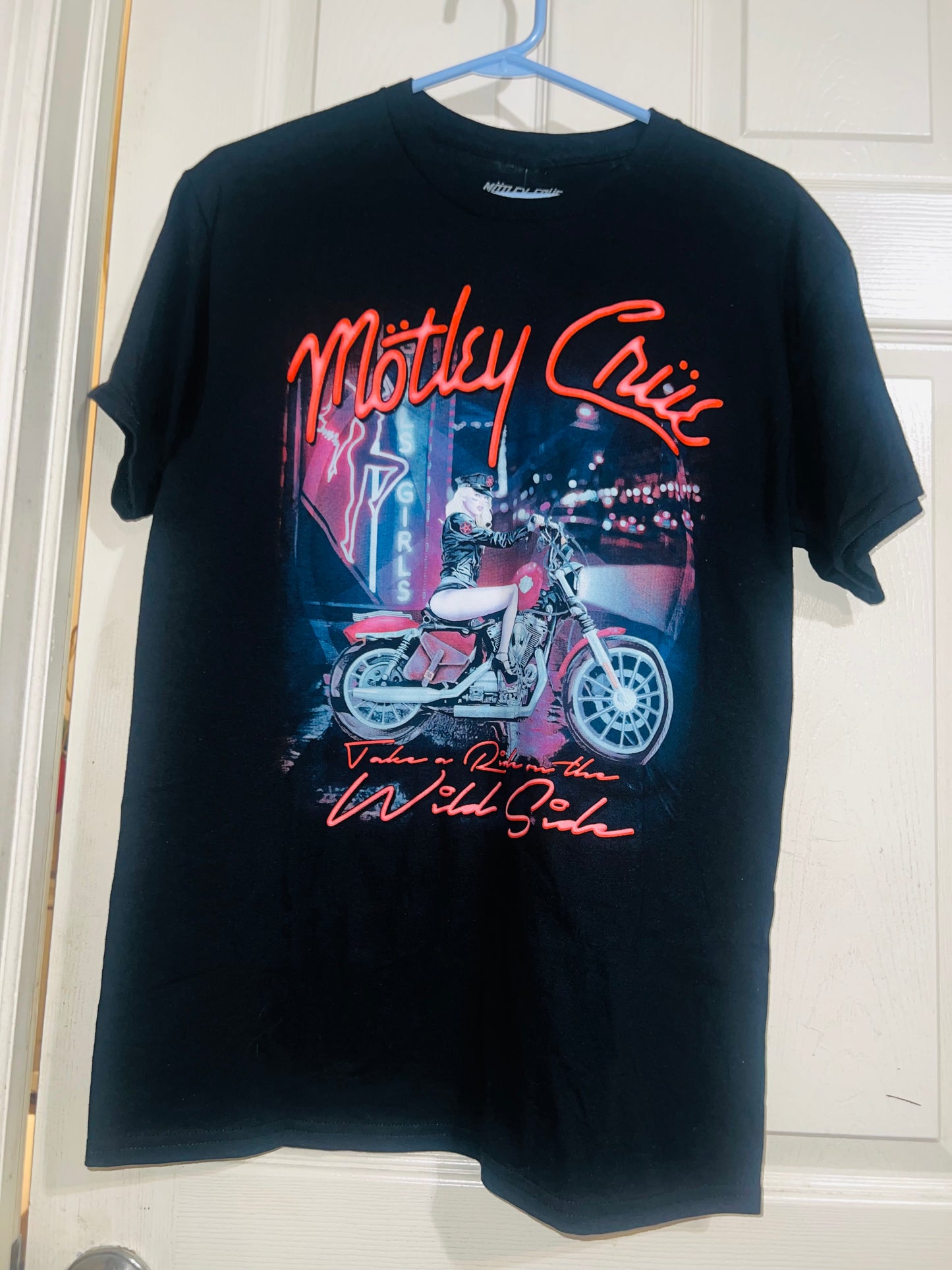 Motley Crue Oversized Distressed Tee