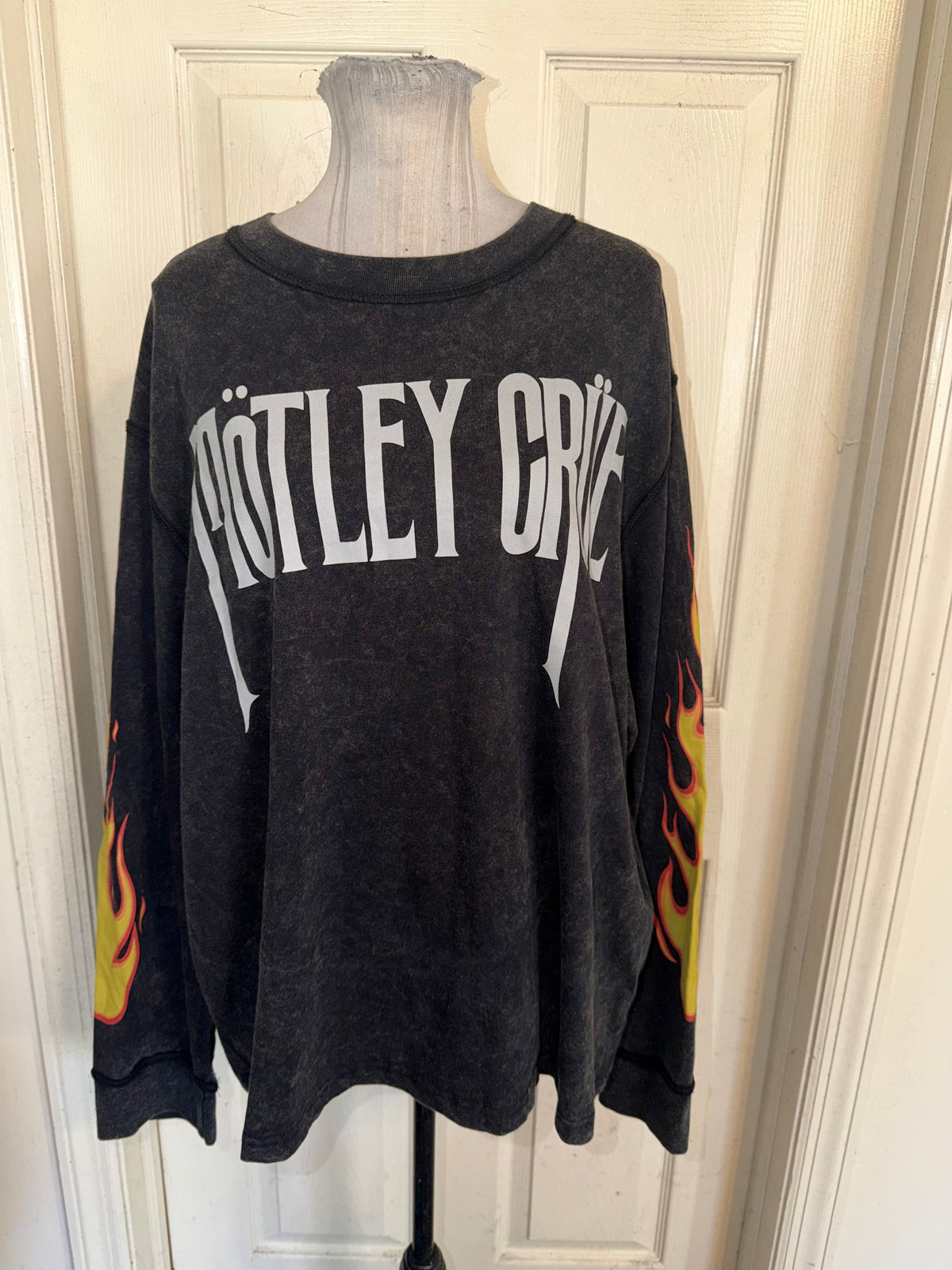 Motley Crue Oversized Long Sleeve Tee