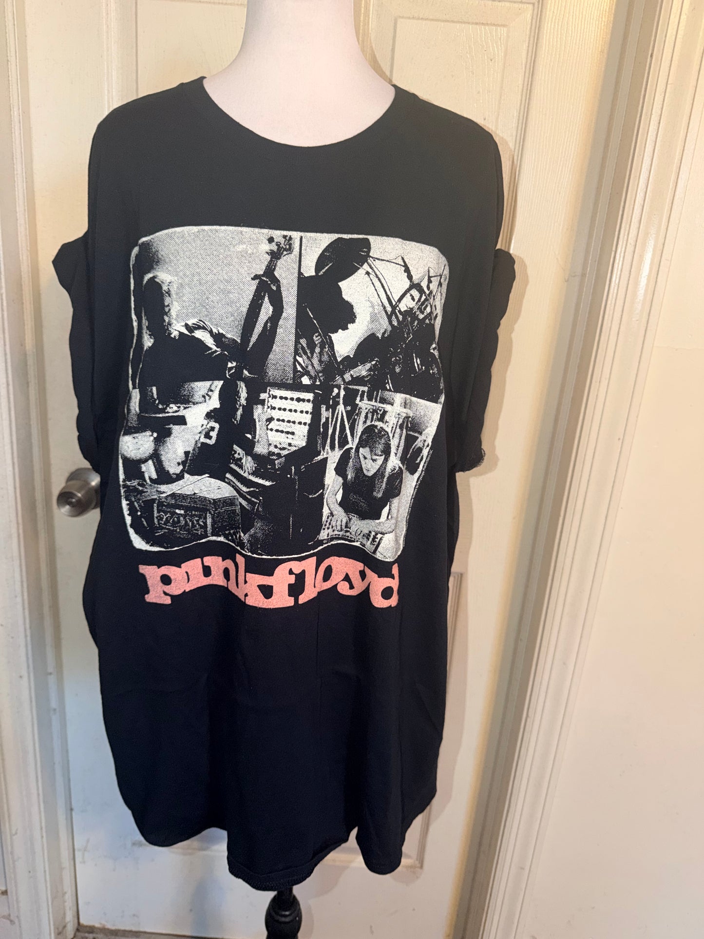 Pink Floyd Oversized Distressed Tee