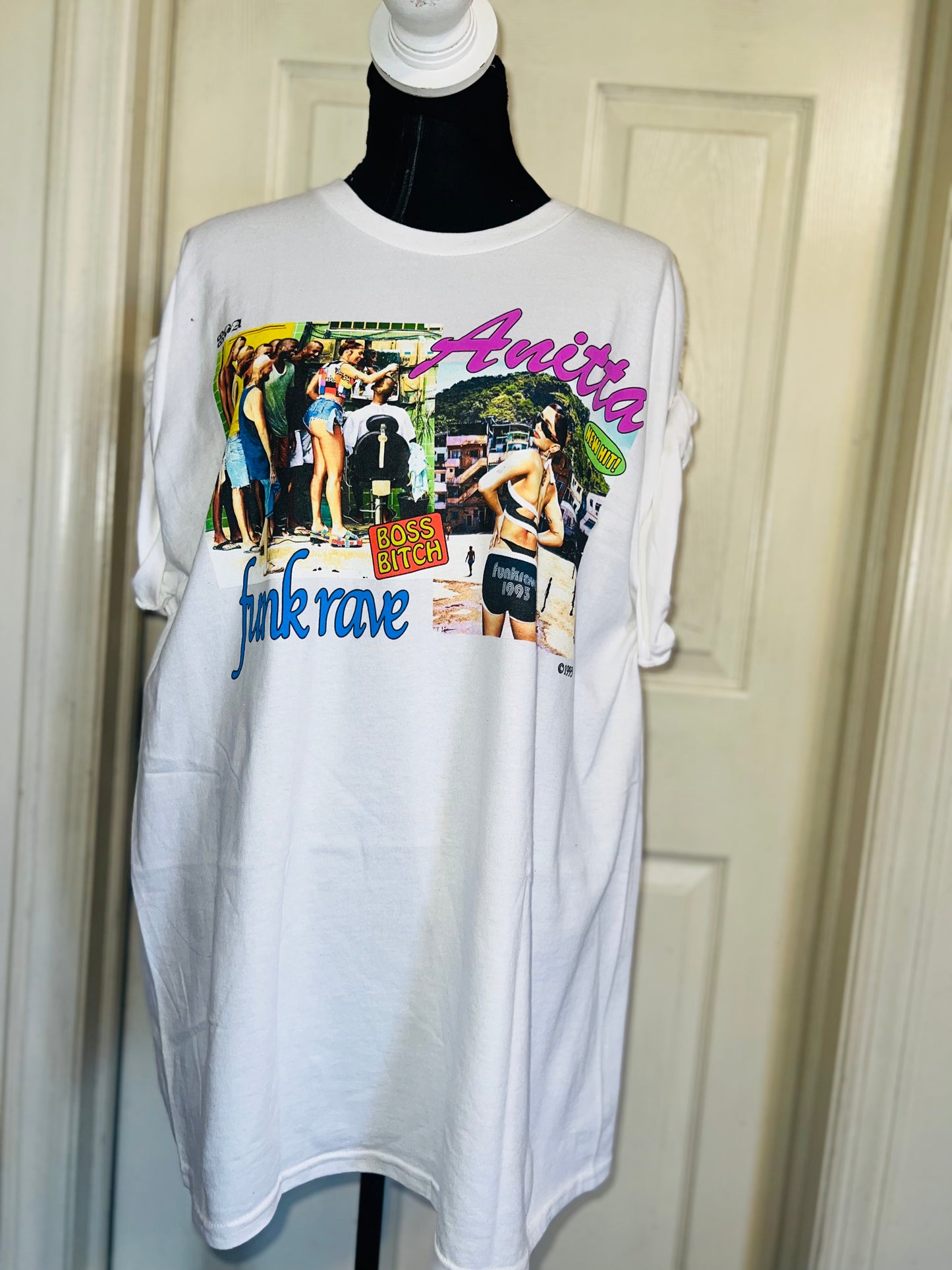 Anitta Oversized Distressed Tee