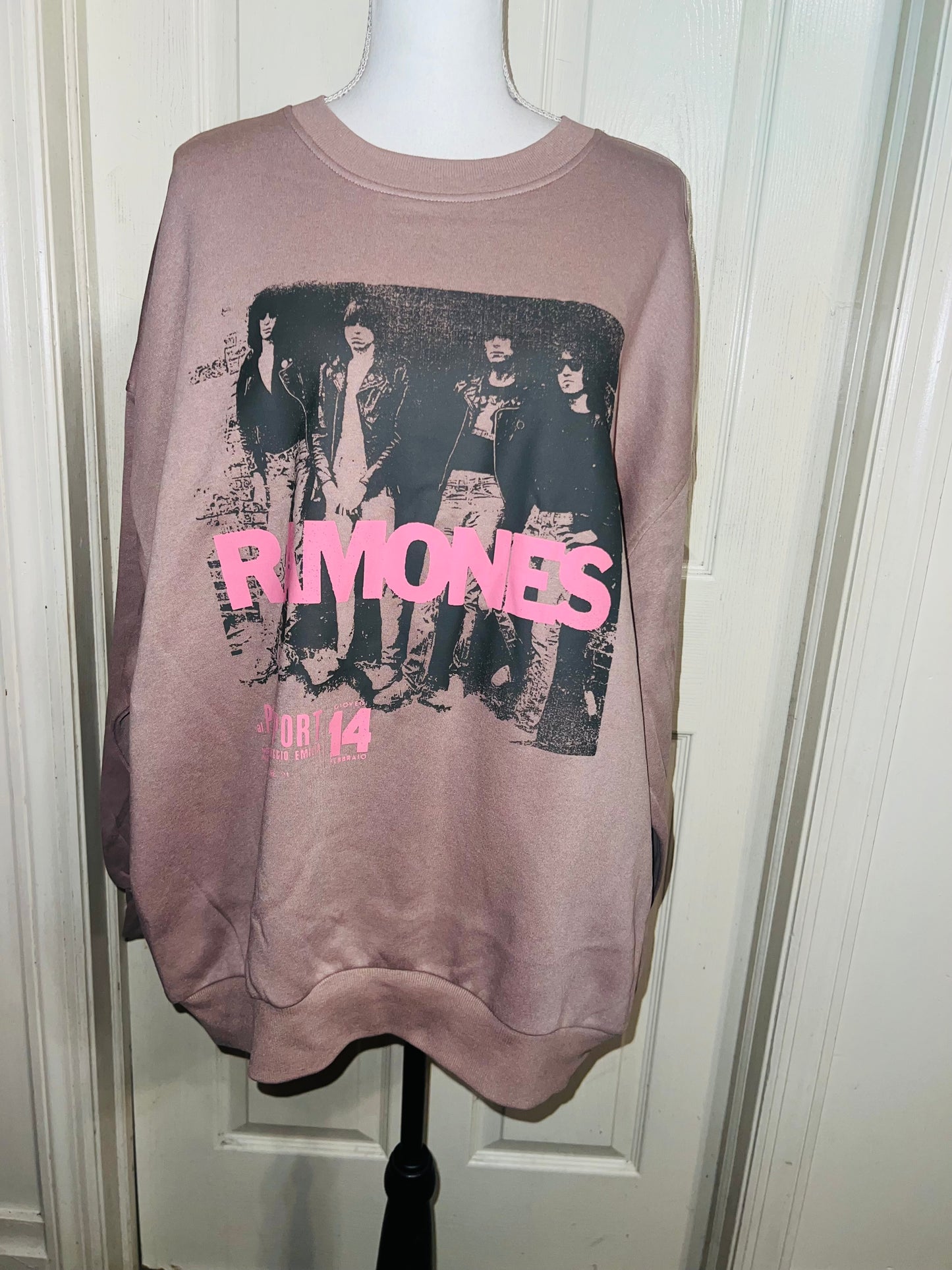 Ramones Oversized Distressed Tee