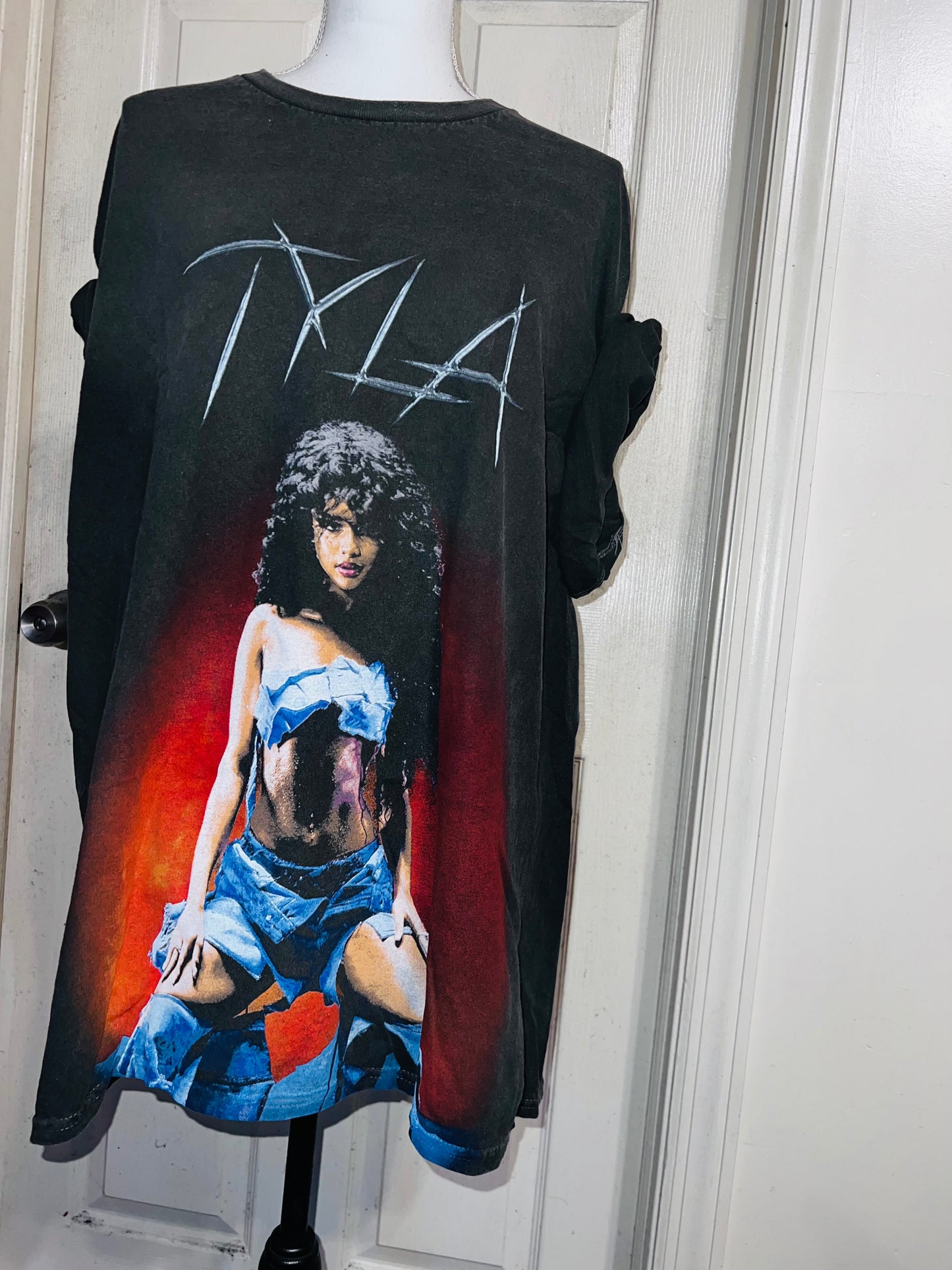 Tyla Oversized Disyressed Tee