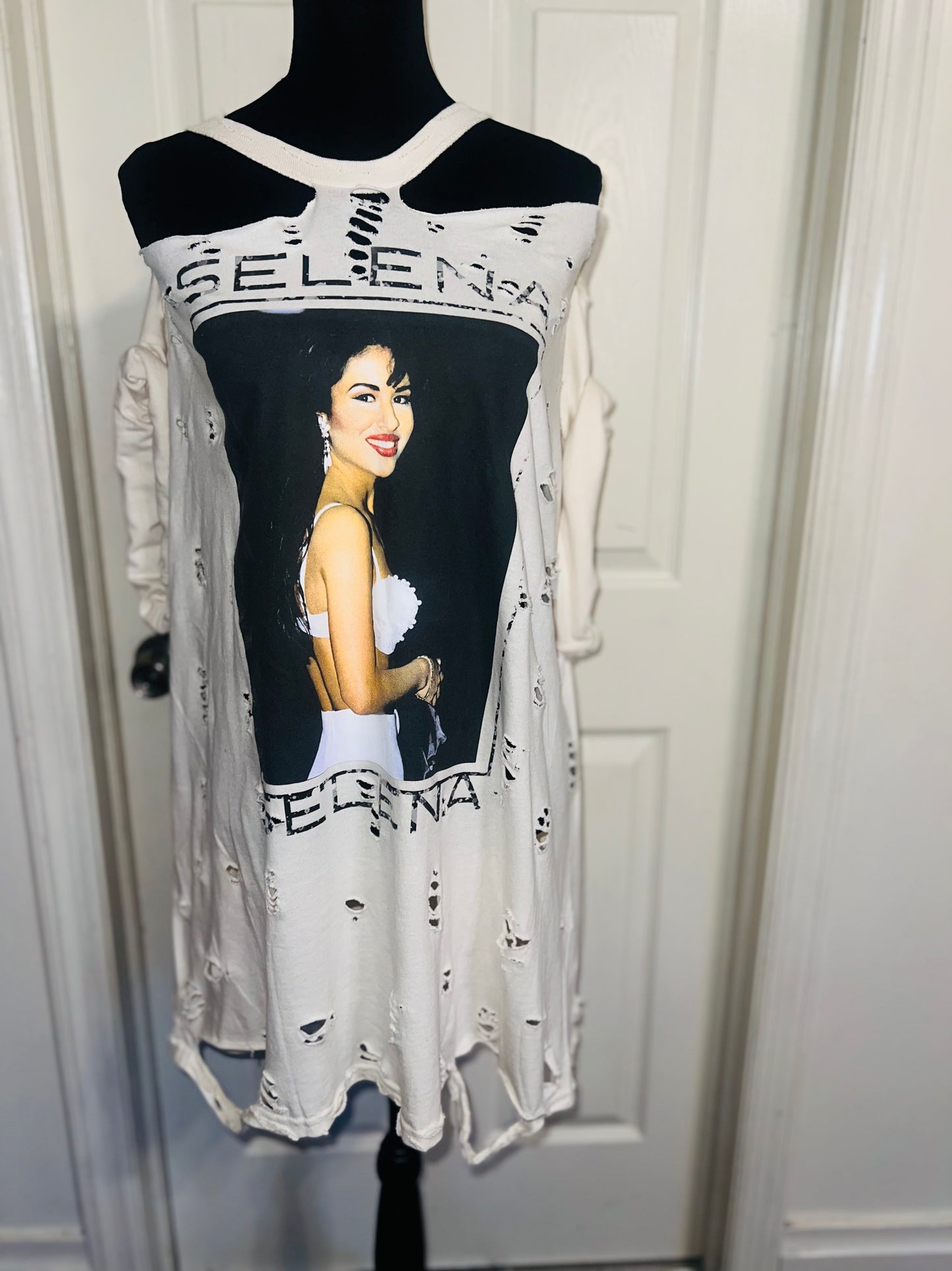 Selena Oversized Distressed Tee
