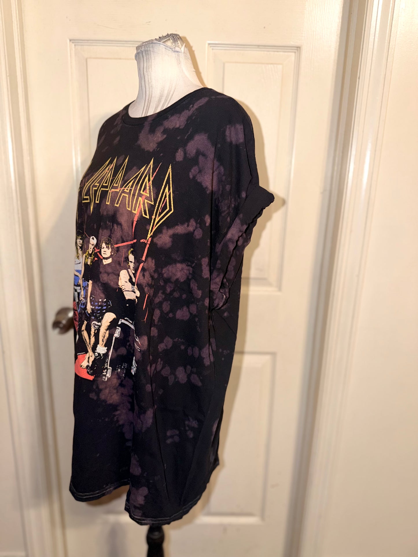 Def Leppard Oversized Tee