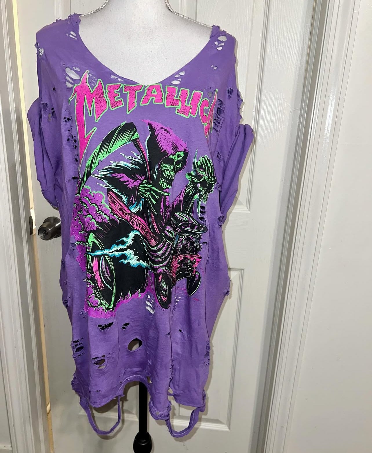 Metallica Oversized Distressed Tee