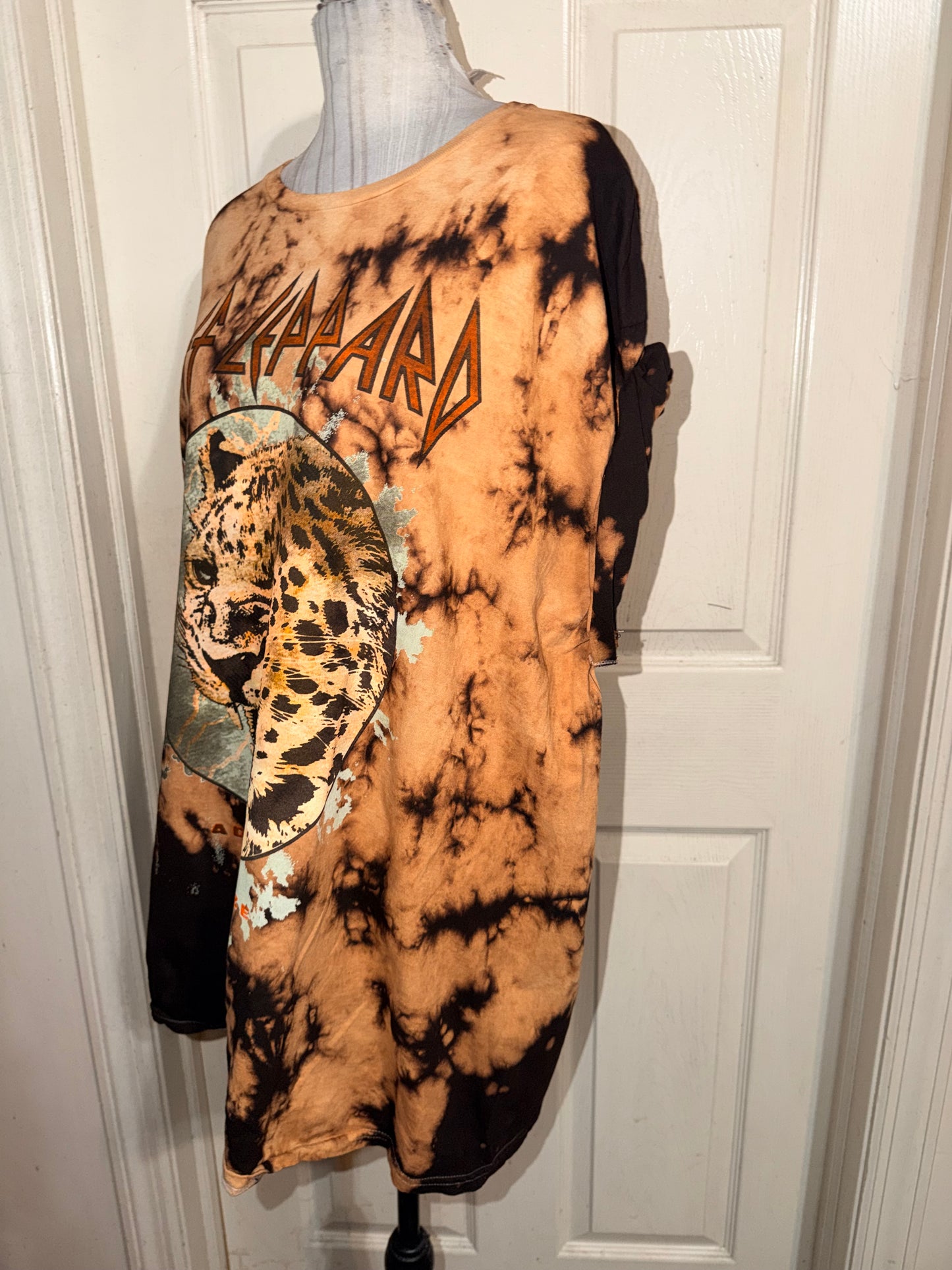 Def Leppard Oversized Distressed Tee