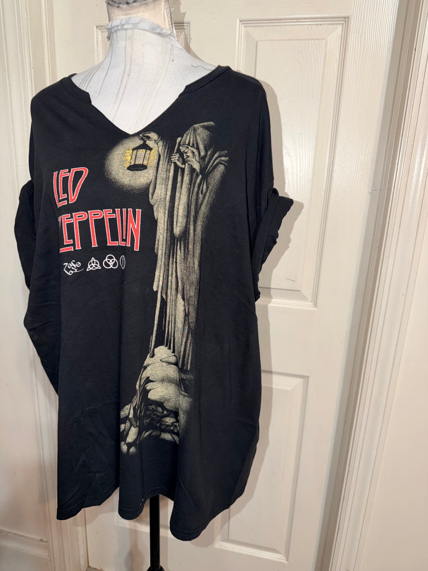 Led Zeppelin Oversized Distressed Tee
