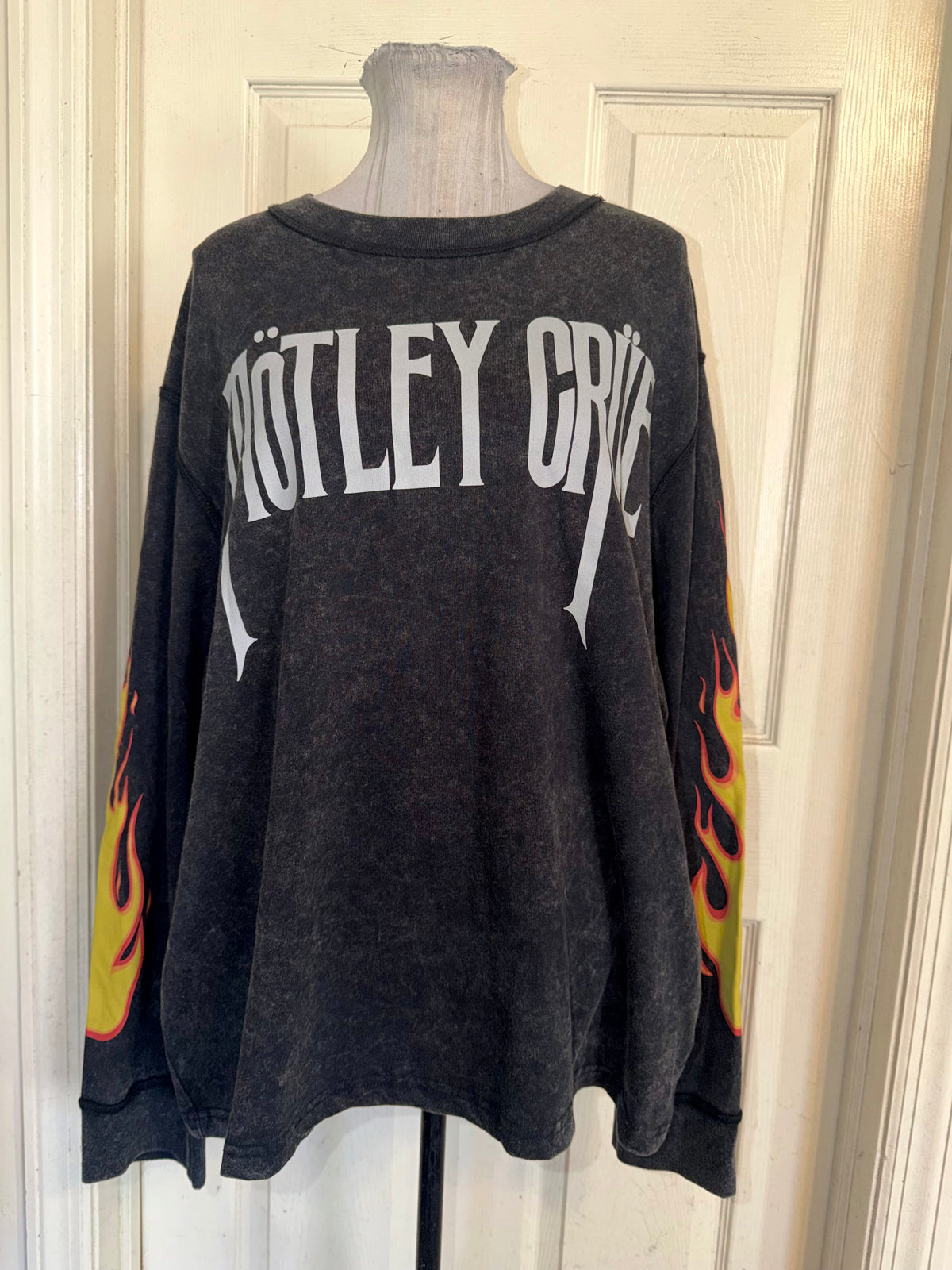 Motley Crue Oversized Long Sleeve Tee